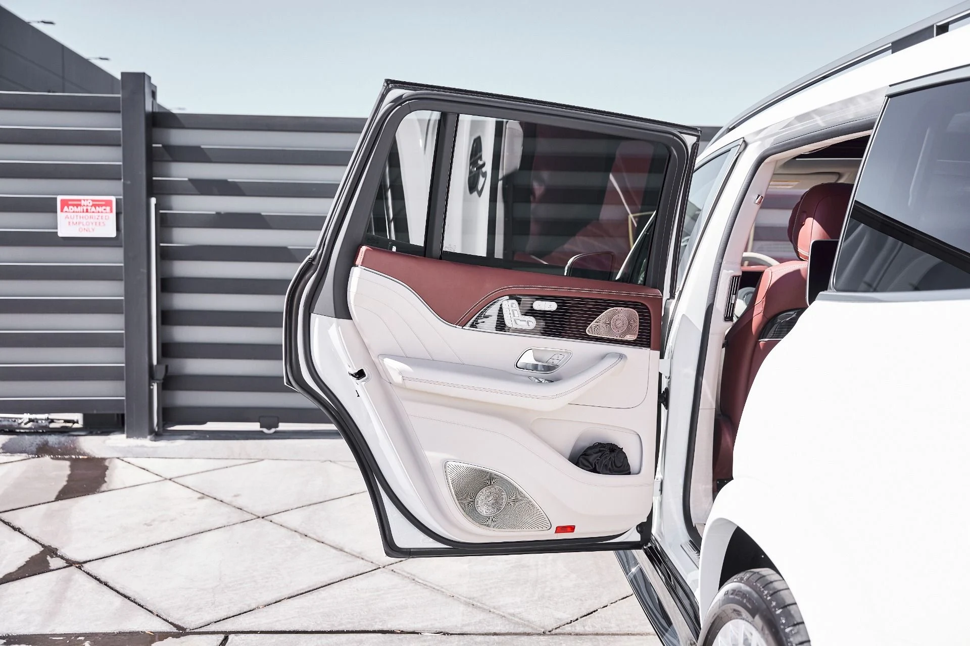 mph027_3209852169_Used_2026_Mercedes_Benz_GLS_Maybach_GLS_600_1777074081_3a76a26b49