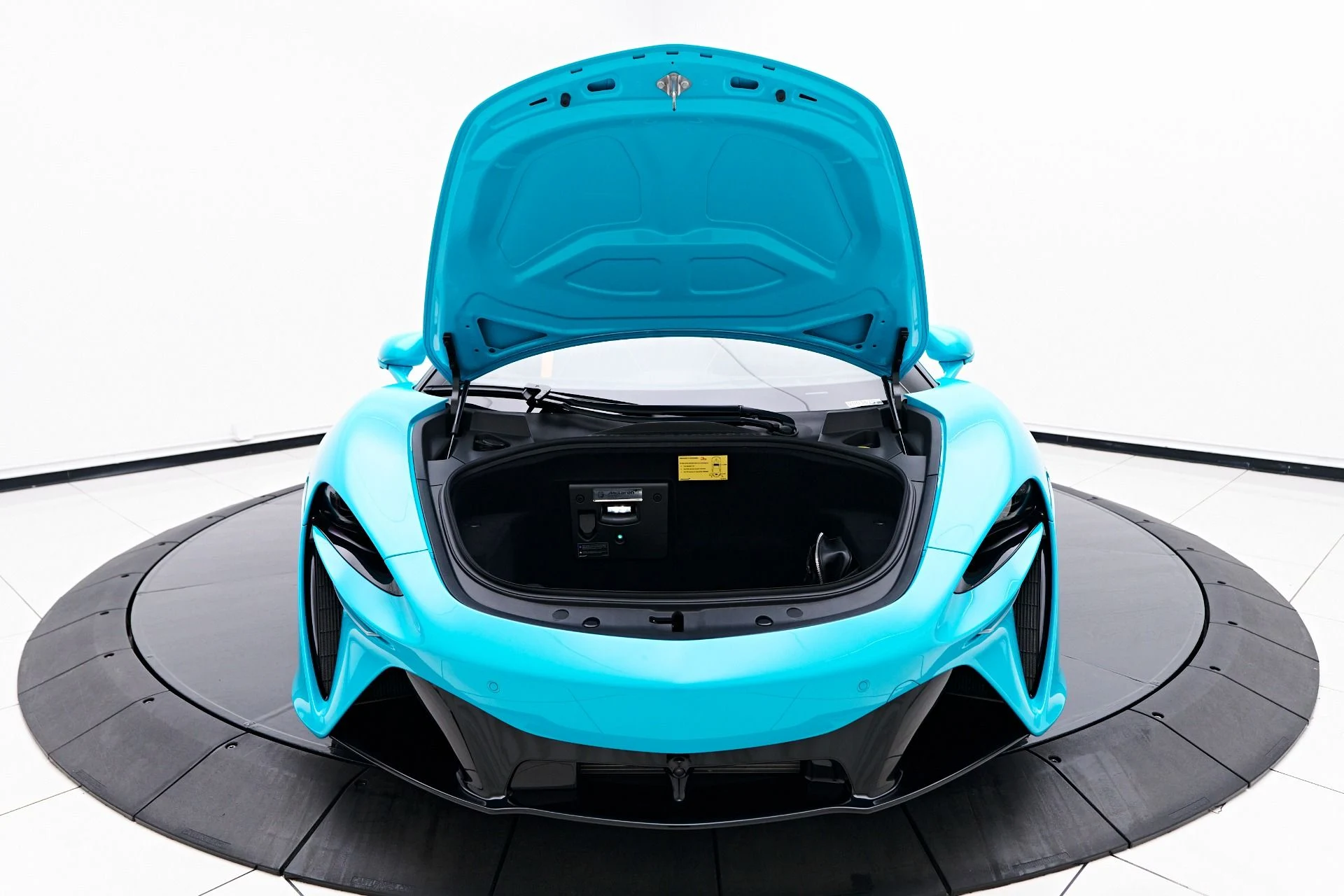 mph027_3216520528_Used_2025_Mc_Laren_Artura_1755992028_0059a3380b