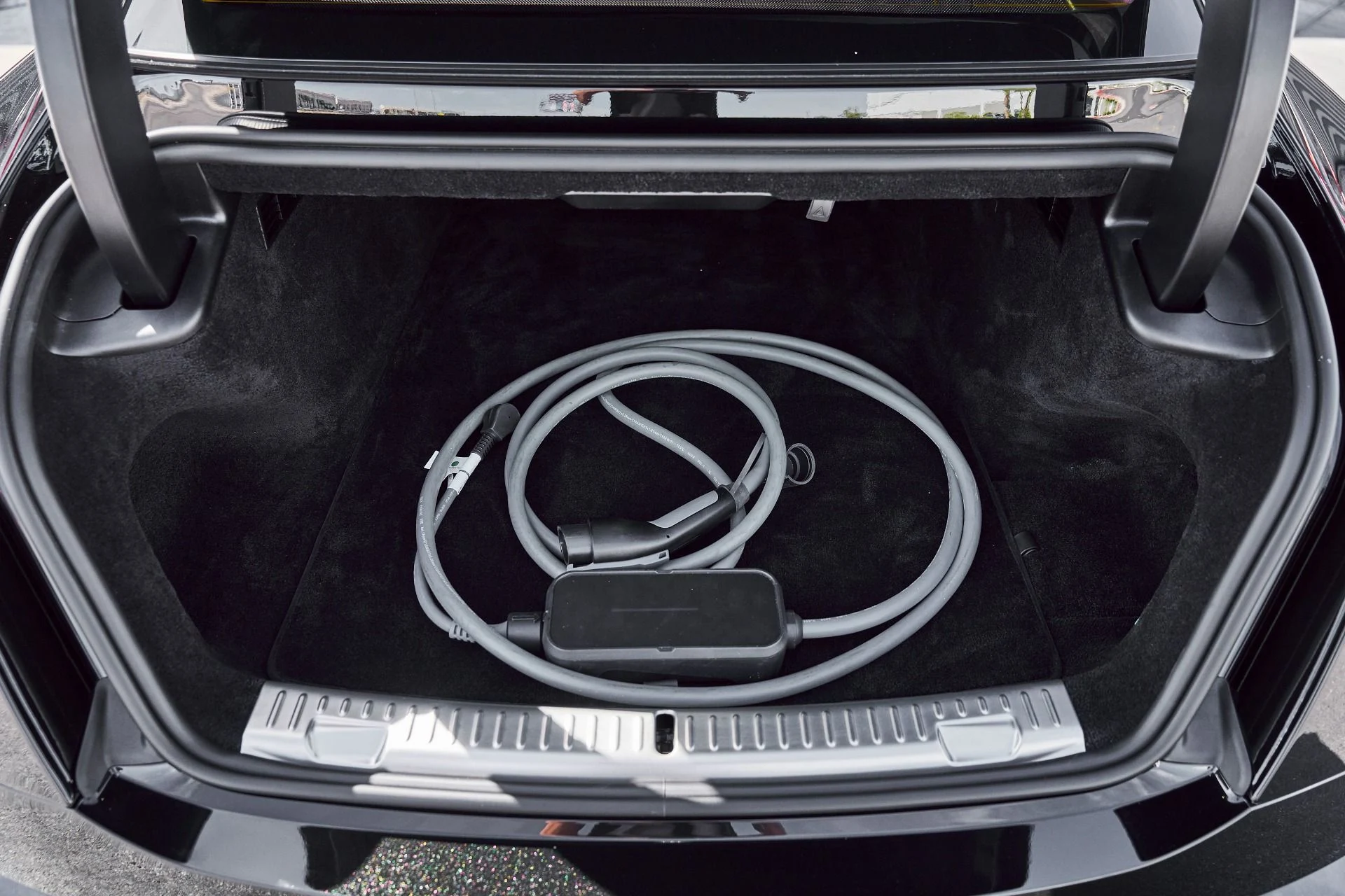 mph027_3227814267_Used_2025_Rolls_Royce_Spectre_Base_1773452473_576093e3c6