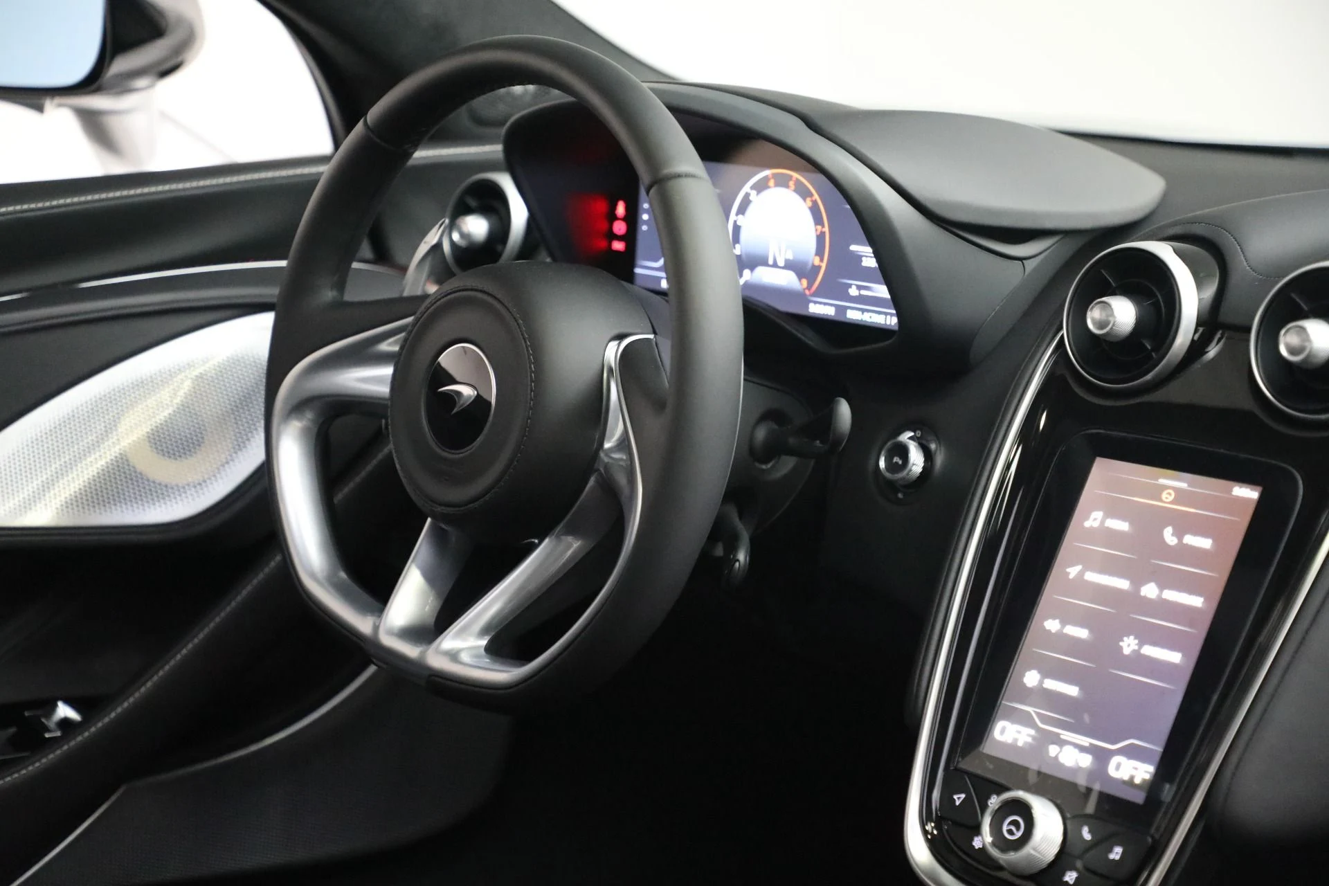 mph027_3233682552_Used_2025_Mc_Laren_GTS_Tech_Lux_ff957ef18f