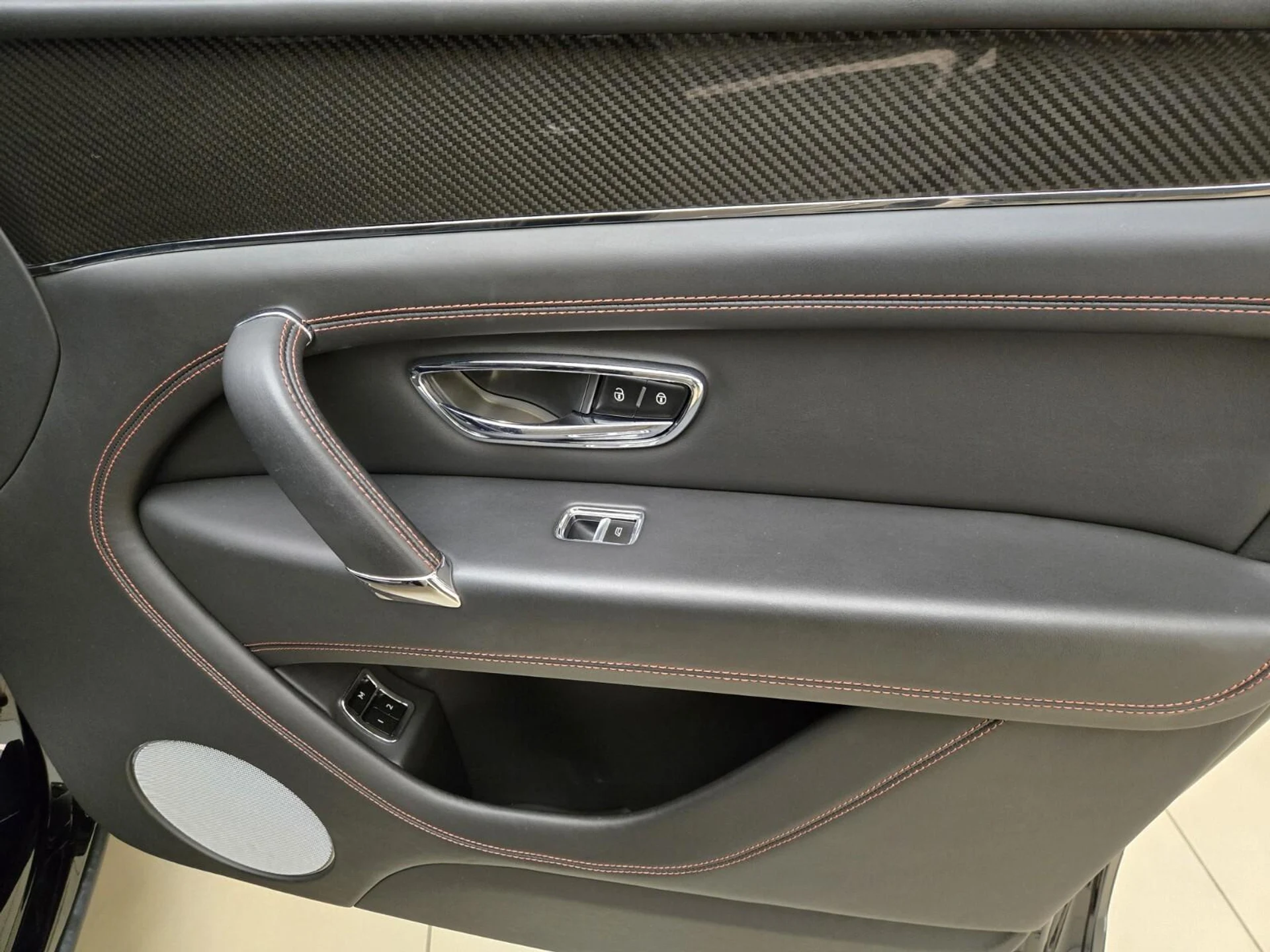 mph027_3237051342_Used_2019_Bentley_Bentayga_V8_1769237271_6aa8f16cf9