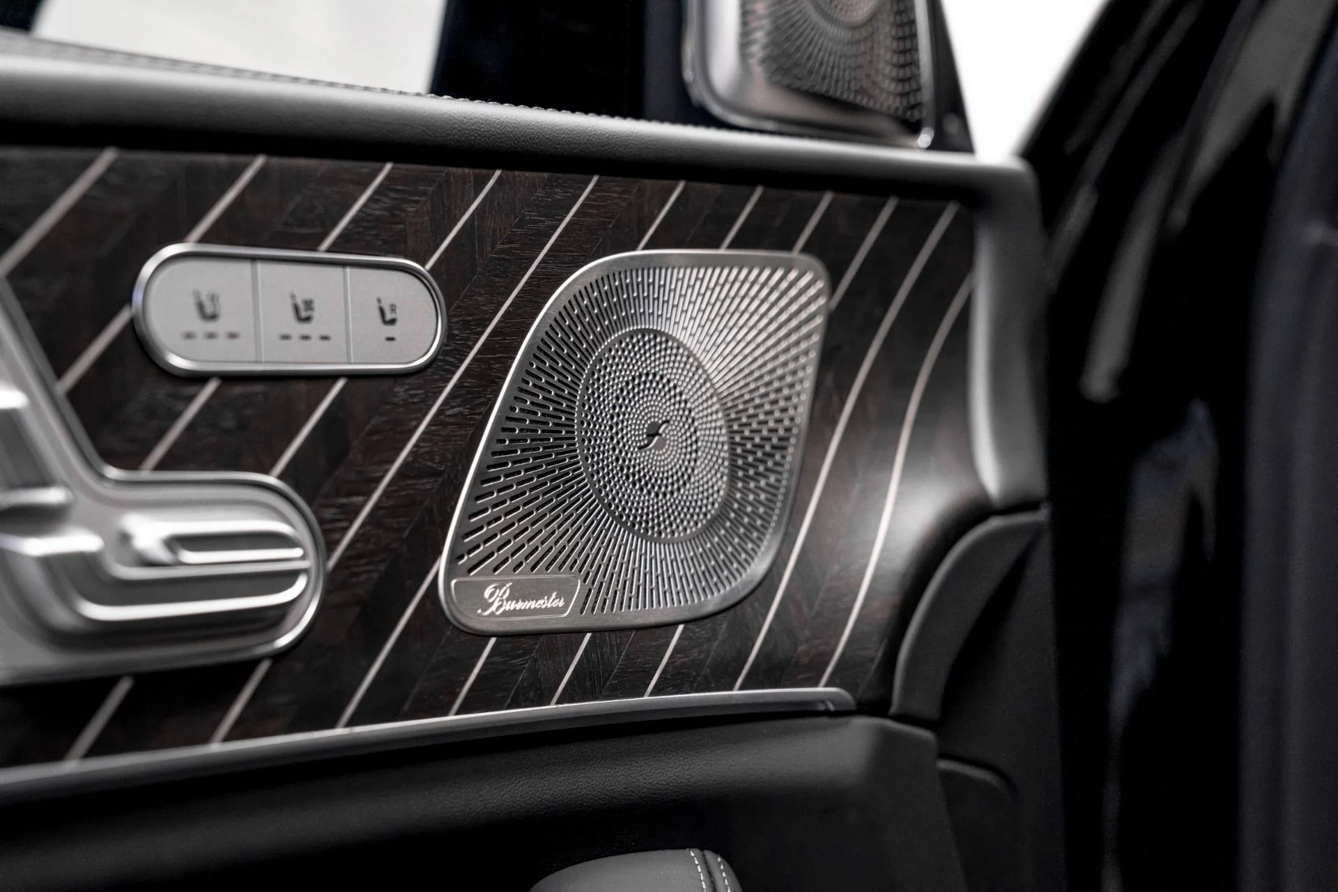 mph027_3237538197_Used_2025_Mercedes_Benz_Mercedes_Maybach_GLS_600_4_MATIC_1762198901_ccdbac7d00