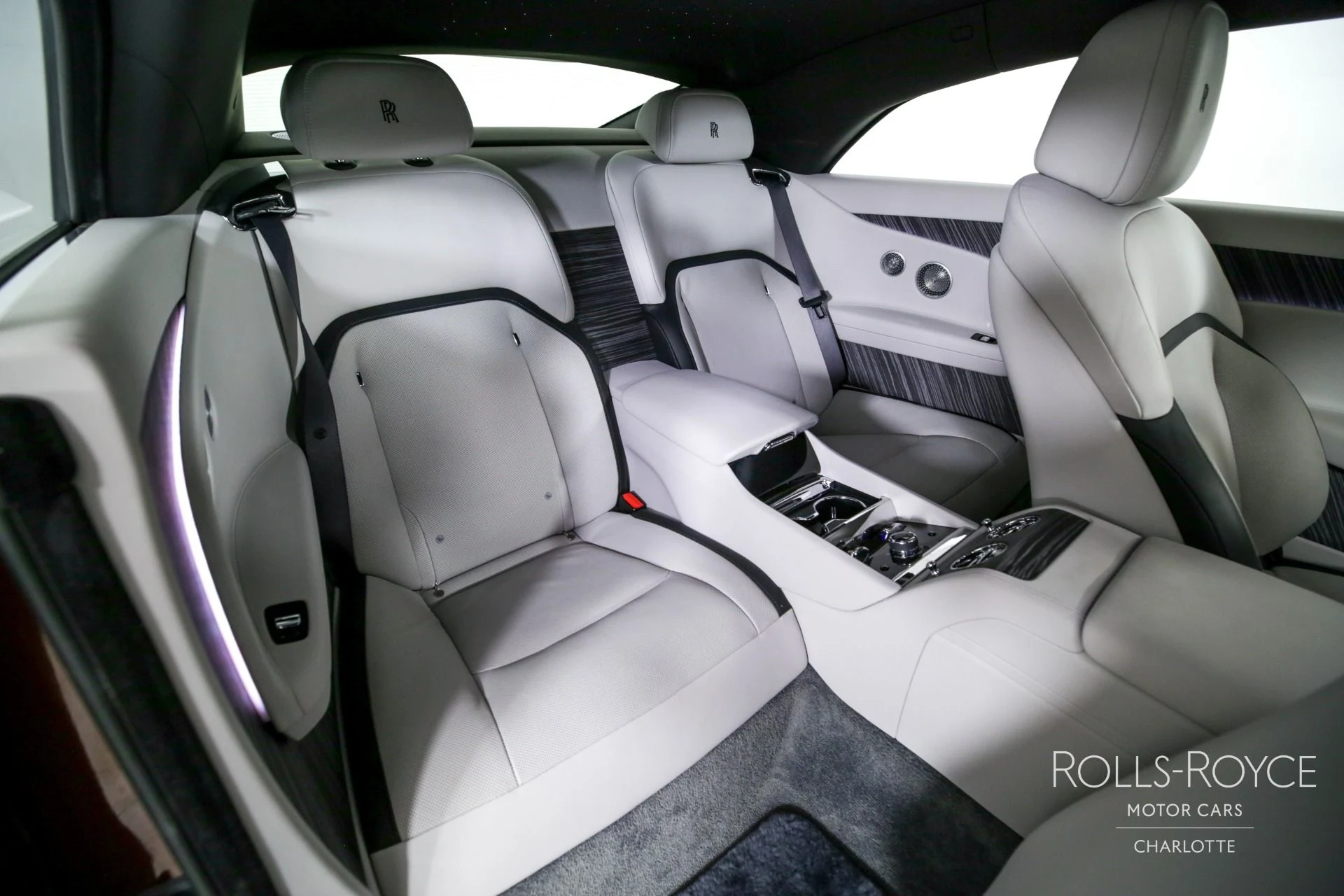 mph027_3238191642_Used_2024_Rolls_Royce_Spectre_1744735105_35a9c0293c