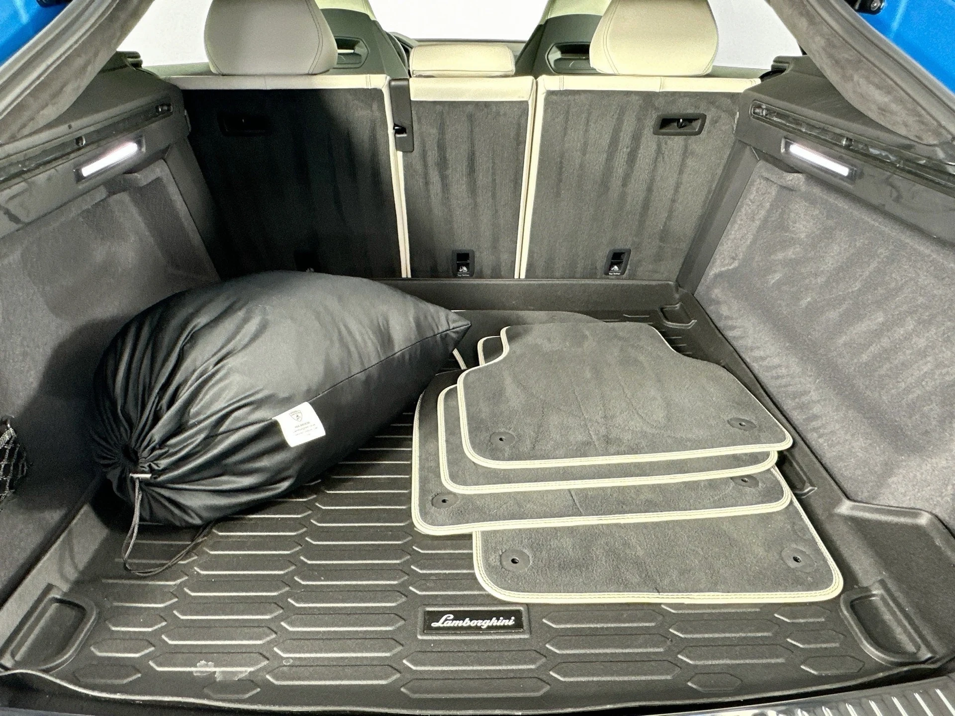 mph027_3244009398_28_e057e93f59