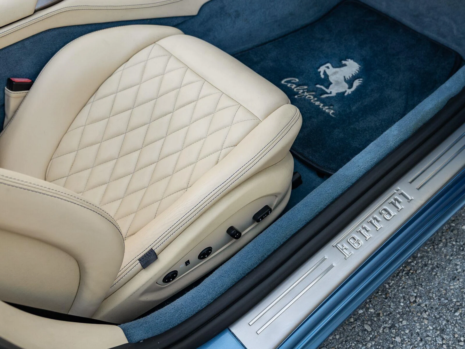 mph027_3245300419_Used_2010_Ferrari_California_1793131313_f79e019fbd