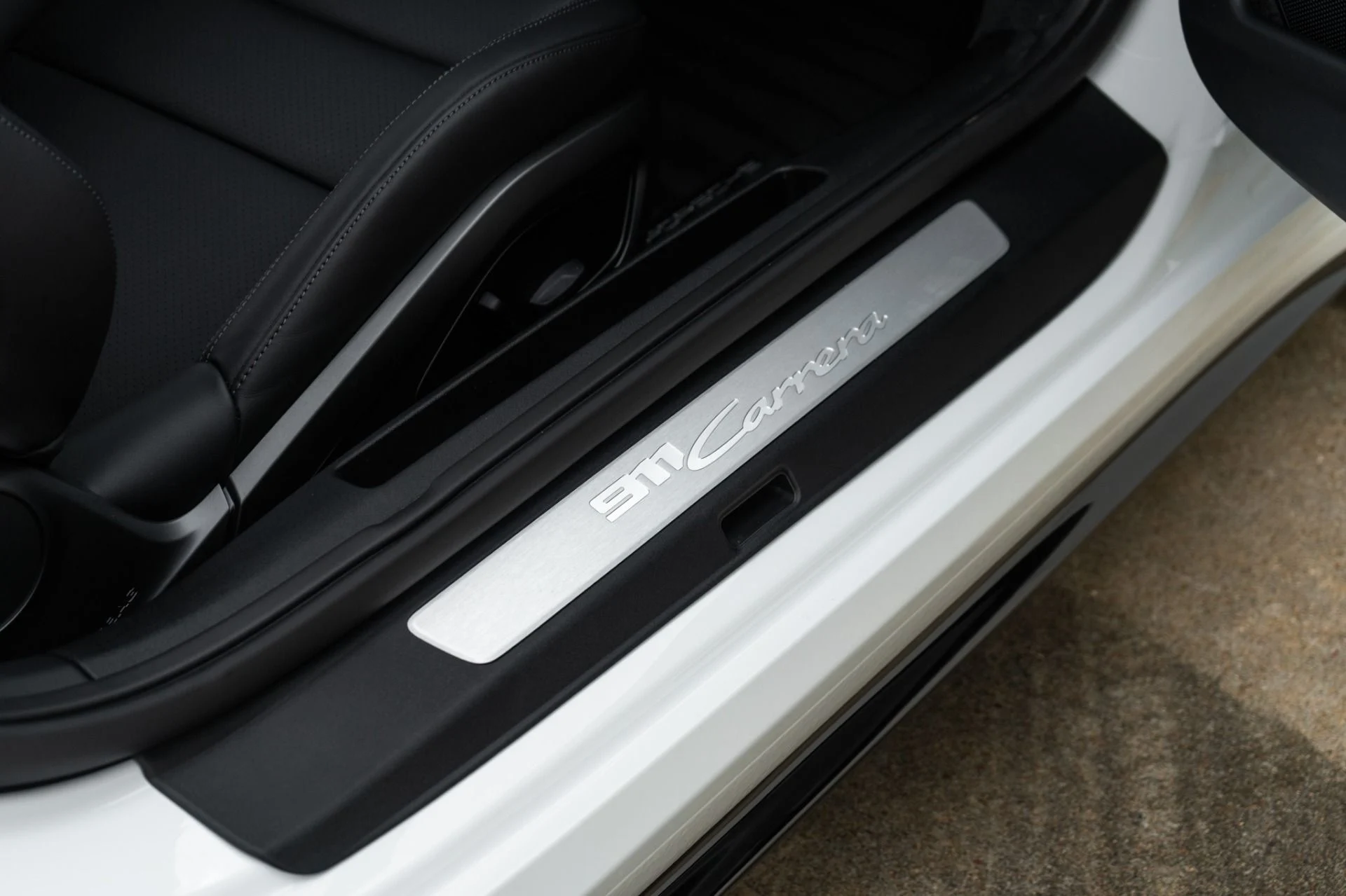 mph027_3271132220_Used_2025_Porsche_911_Carrera_1768944020_e88026fe0c