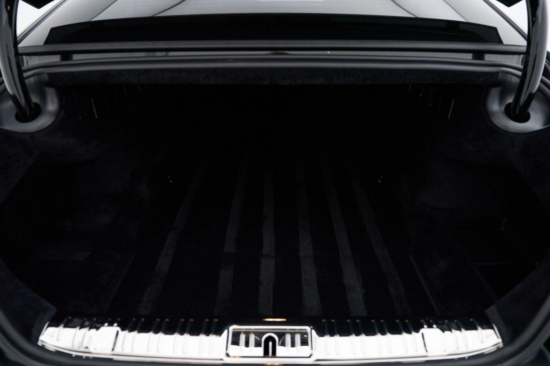 mph027_3271840485_Used_2015_Rolls_Royce_Wraith_Base_1792602942_7199e76da3