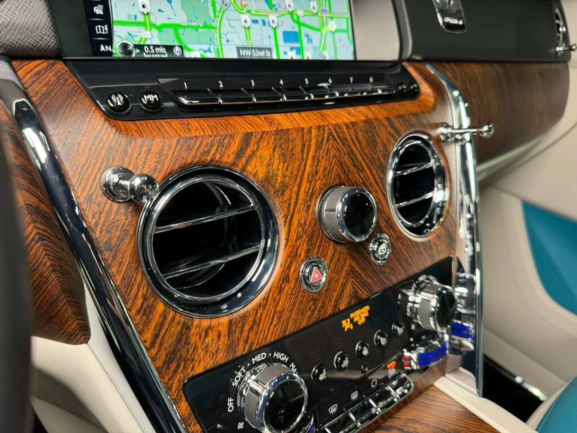 mph027_3275406217_b34ff848a112ffba886b1869da5c4a24_4ff9c6f48c