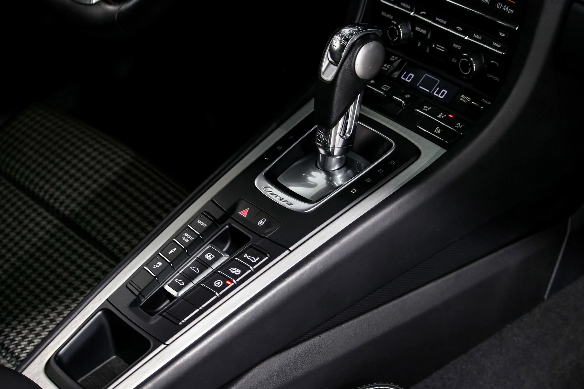 mph027_3281935571_a0bb3894116d93e8a5ce0cea7843e816x_0644deb181