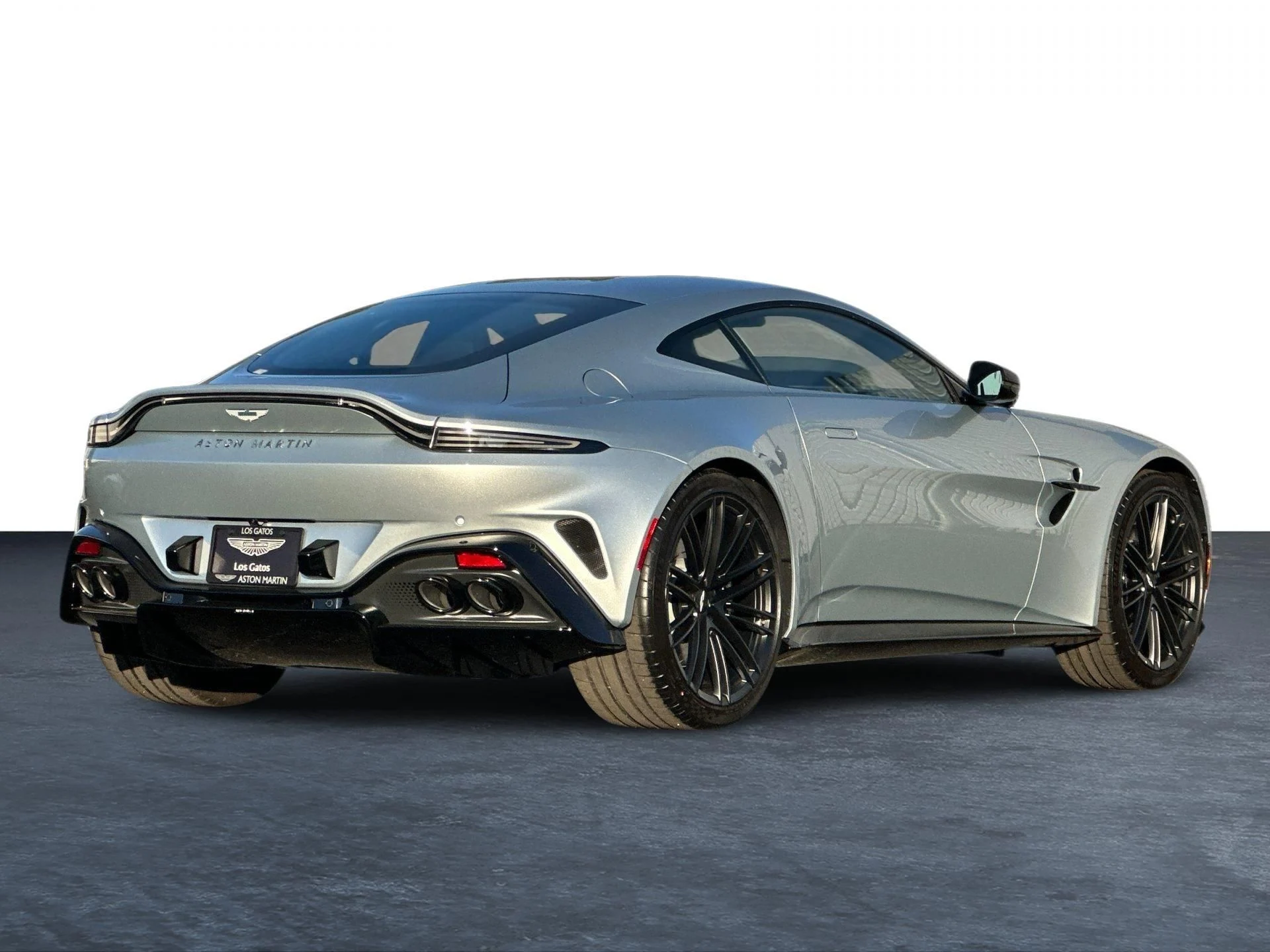 mph027_3282807986_New_2026_Aston_Martin_Vantage_Coupe_1764169822_79dab60107