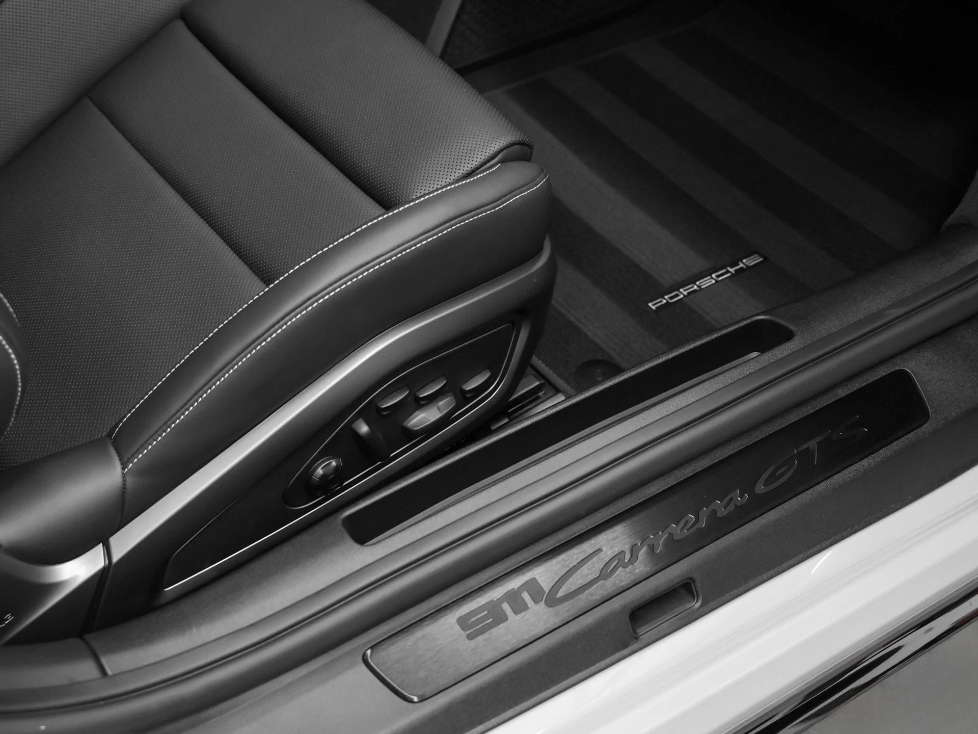 mph027_3293451034_28_a4f4626aa5