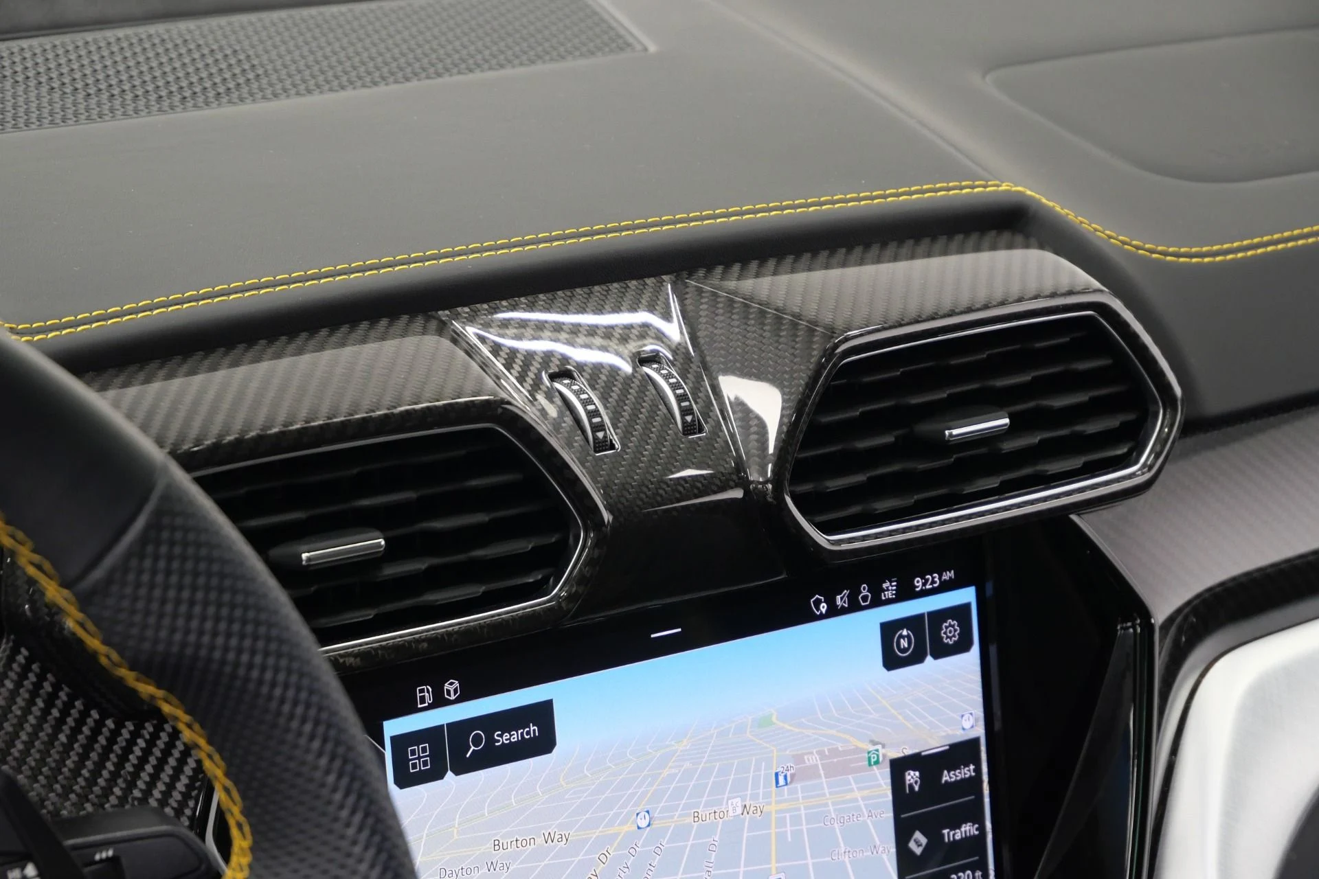 mph027_3295709482_Used_2021_Lamborghini_Urus_Carbon_Fiber_Packs_Inside_and_Out_23_Inch_Wheels_1775930480_ca4bbeb978