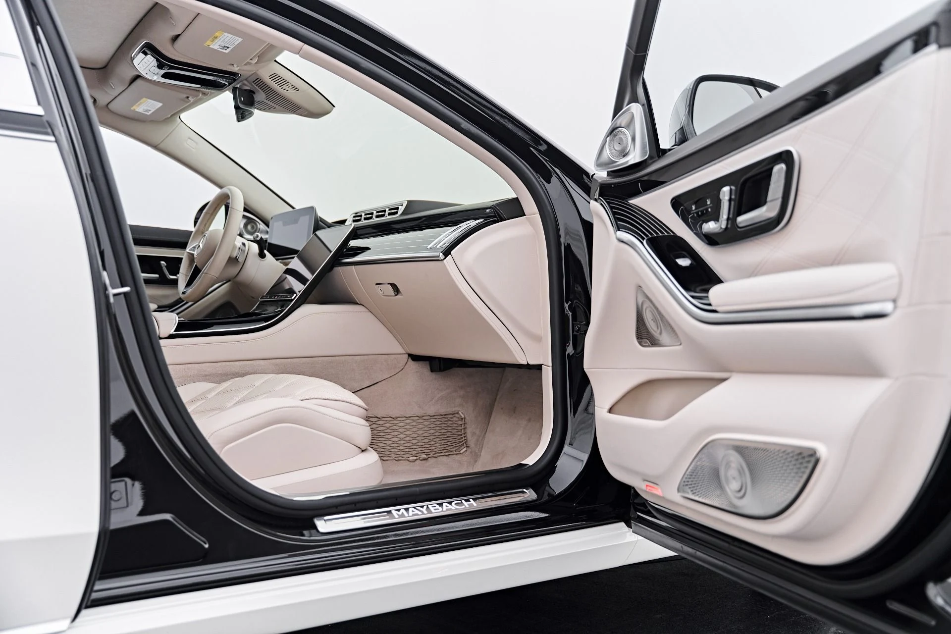 mph027_3309015664_Used_2023_Mercedes_Benz_S_Class_Maybach_S_680_1790207170_e9d7261b7f