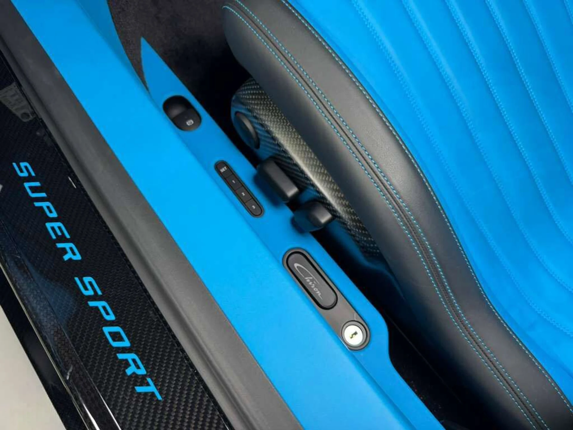 mph027_3330113206_b5ff5ffa3d3c84e19cafbfec7fd202a4_26c9ad68c1