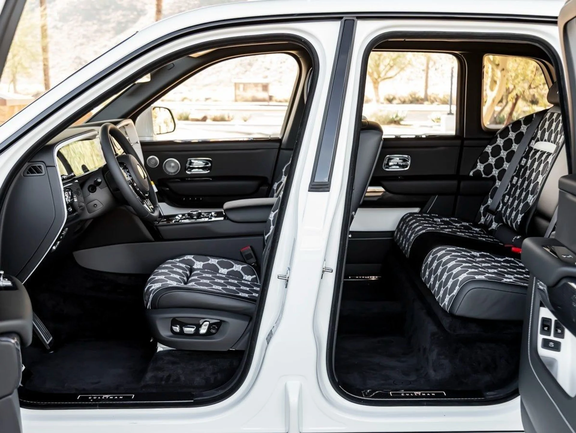 mph027_3333072404_28_f84581f297