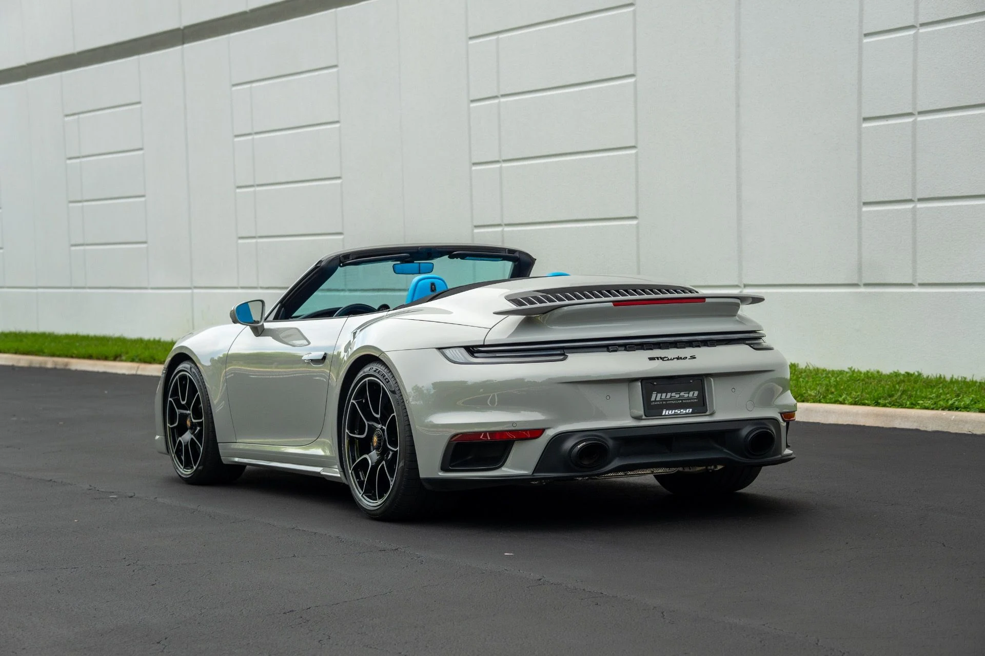 mph027_3335001212_Used_2024_Porsche_911_Turbo_S_1757432000_604e17608e