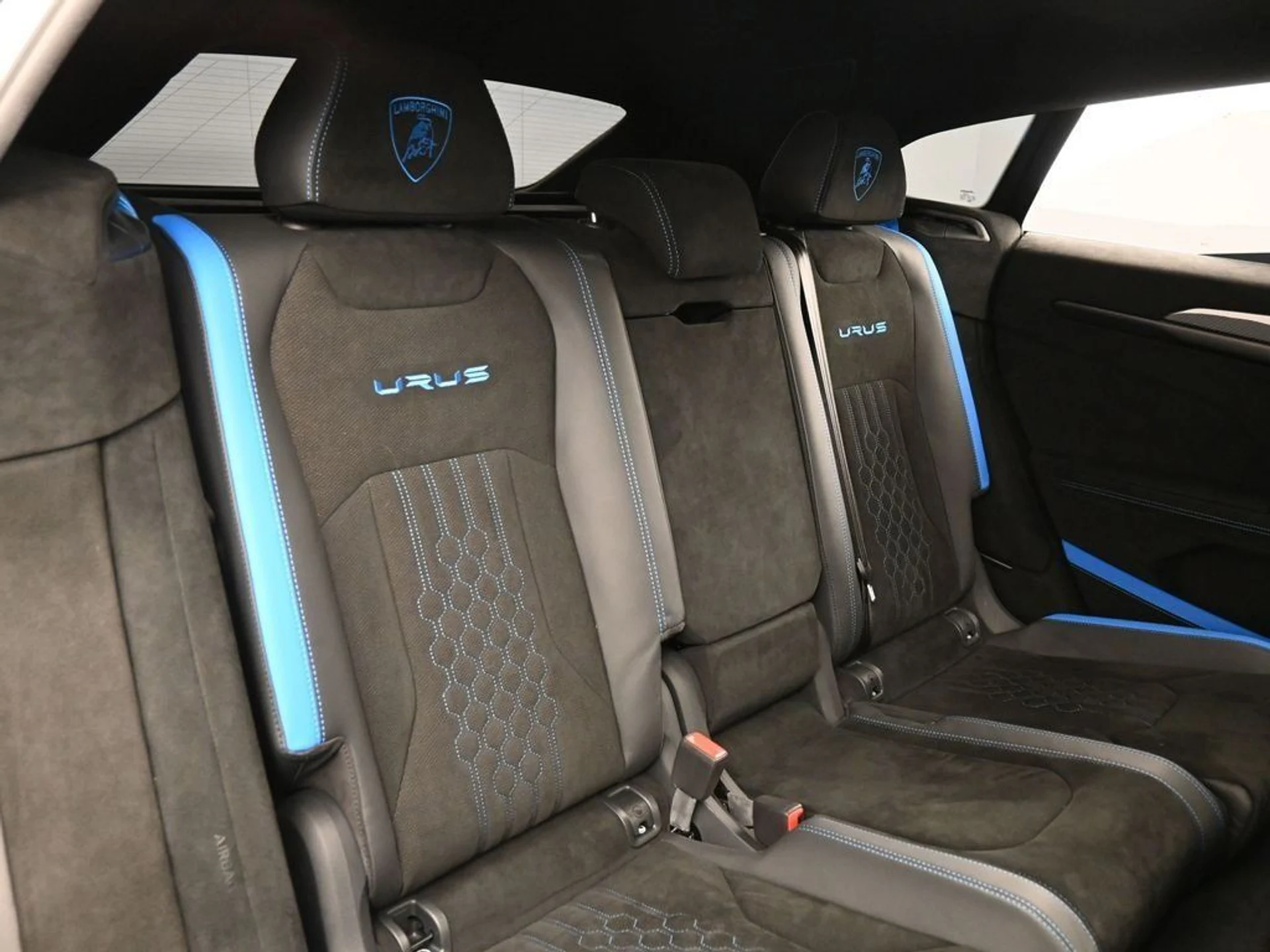 mph027_3337314662_e1b915bc902c1413c5501b00cdf154b6_b3f3f22a3d