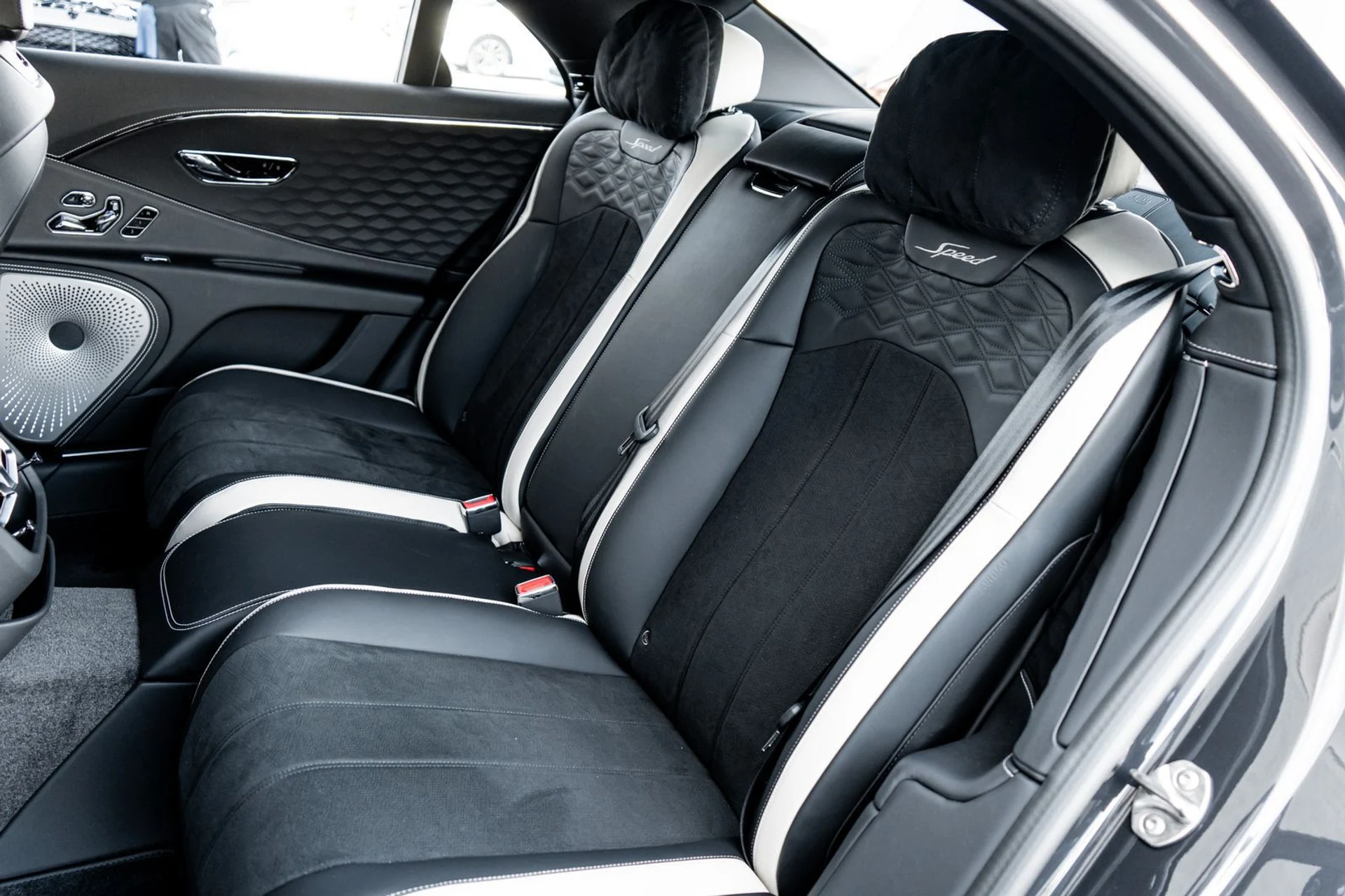 mph027_3338317537_5a875511_b8c8_45c9_9a82_74dbed540def_5e7d3d7069