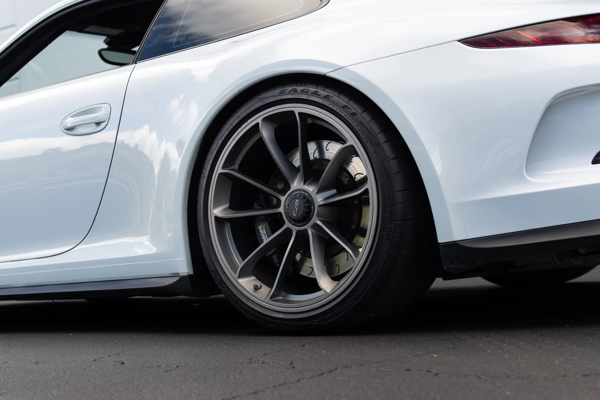 mph027_3345255120_Used_2015_Porsche_911_GT_3_1766771055_1ee24d2996