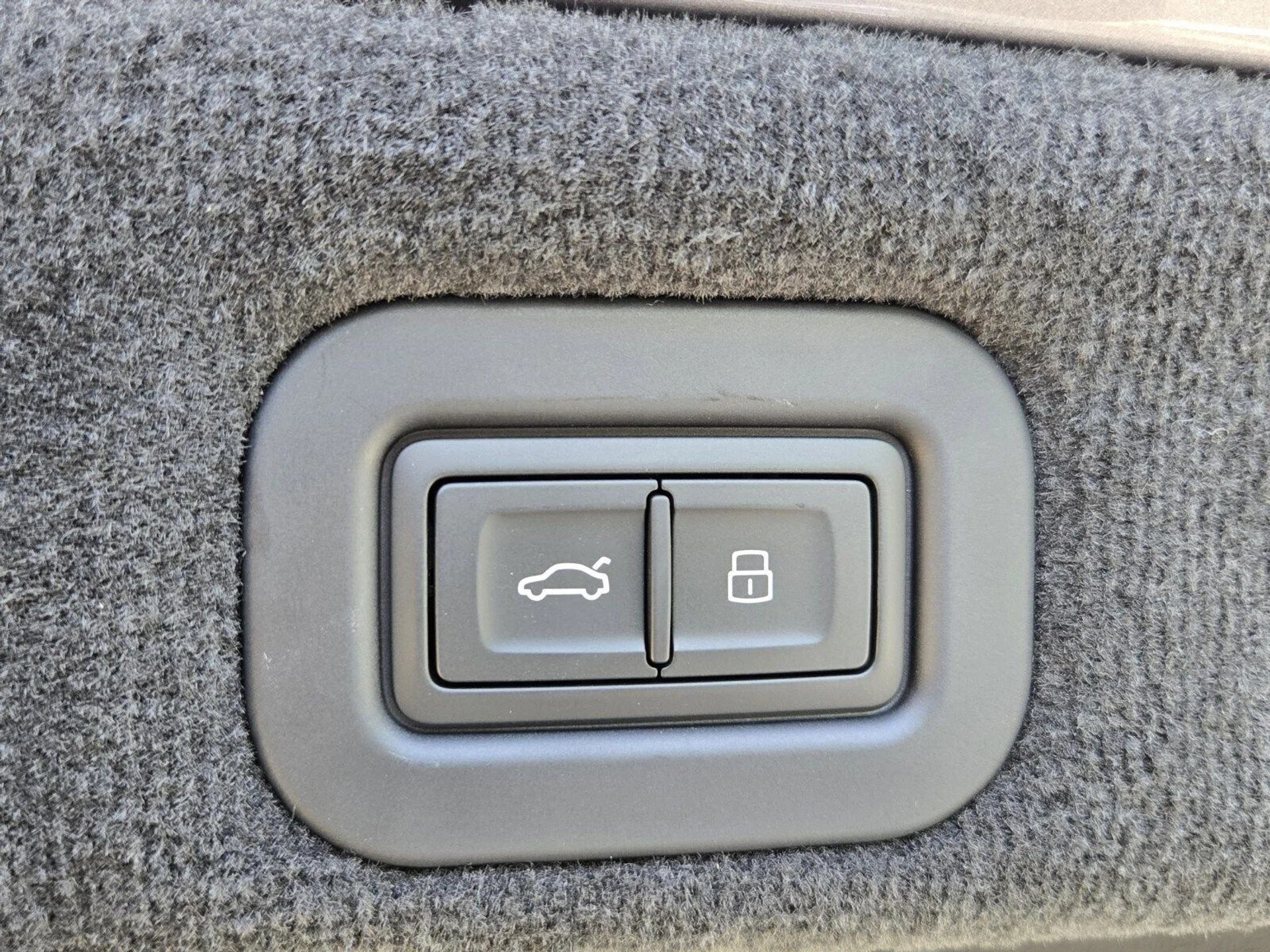 mph027_3345790787_16ce1b30fe7d7940a175df370278b48bx_1733718bfa