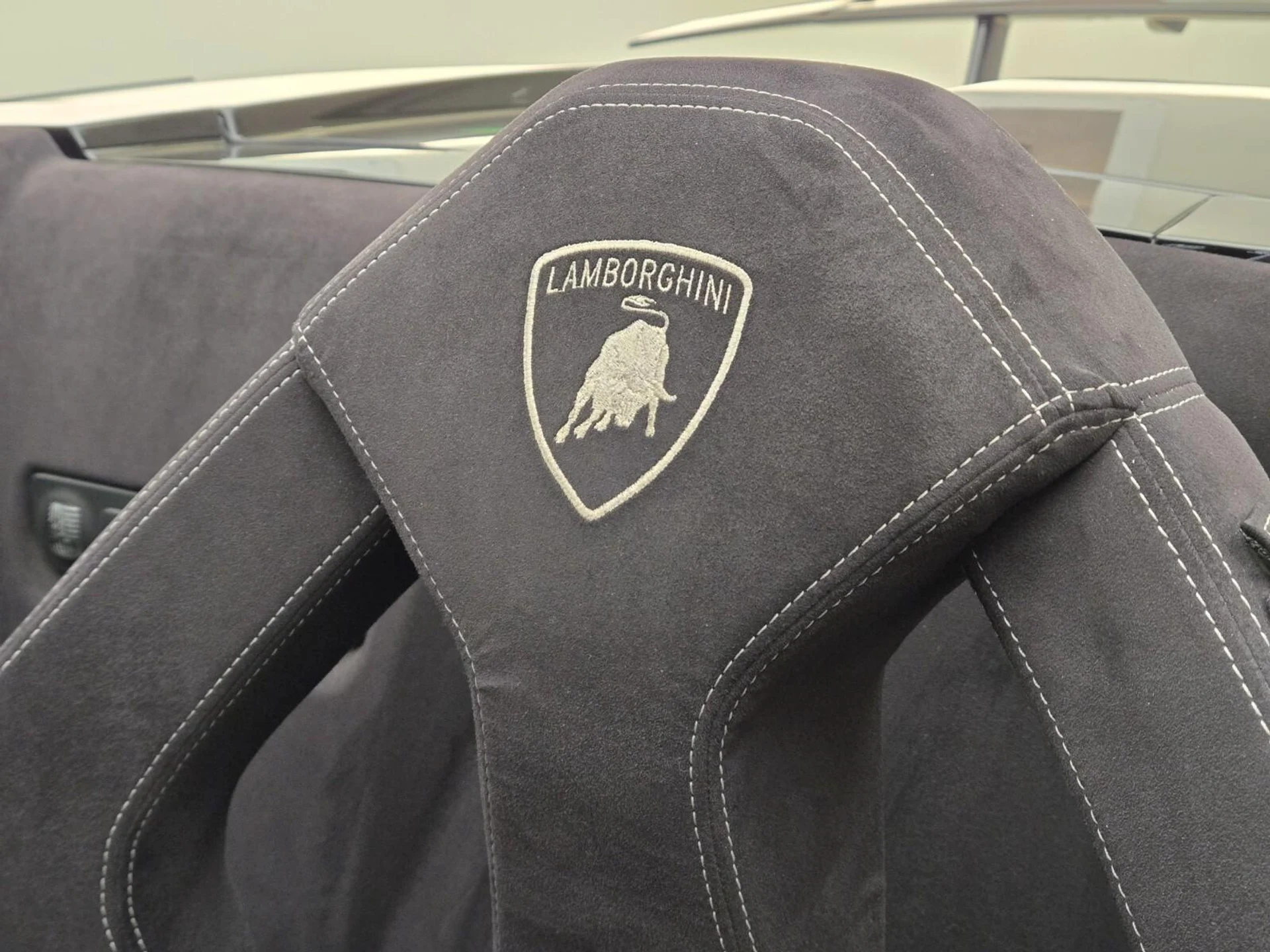 mph027_334819897_Used_2011_Lamborghini_Gallardo_LP_560_4_1762242031_40cac76039