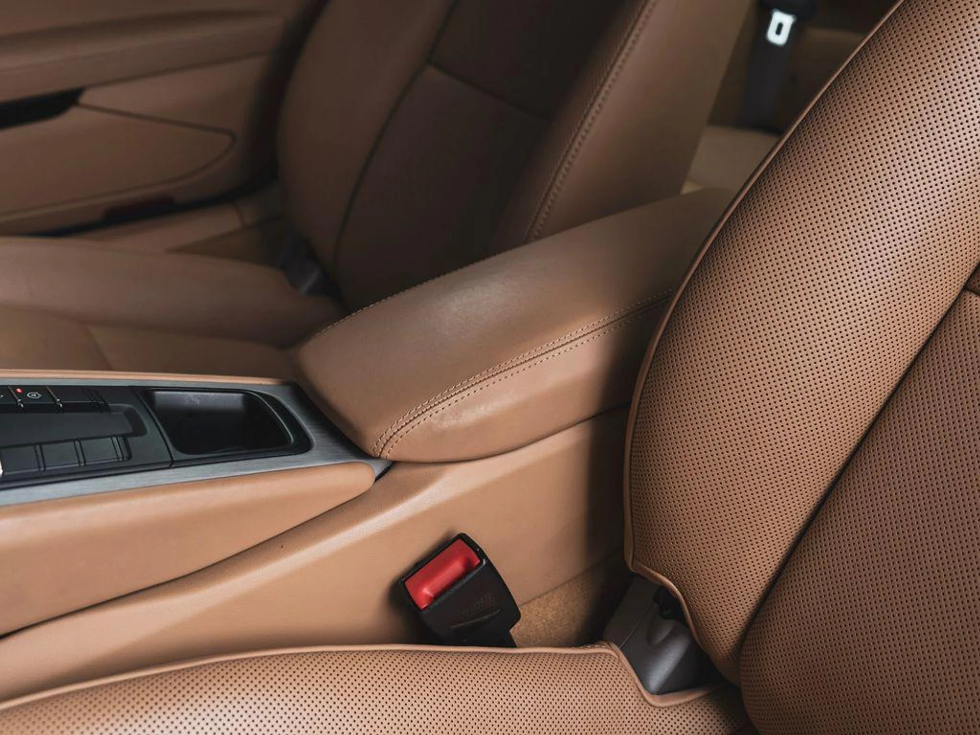 mph027_3351132508_M_Zu_MH_6y1_Gb50_LSWD_Qd2d_V44e0uc_0fce3da6d5