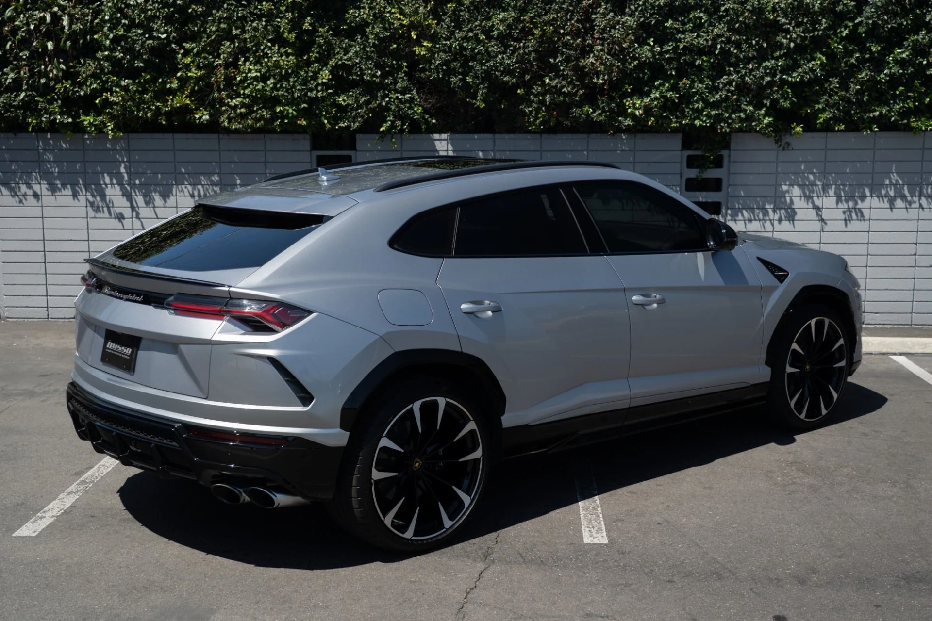 mph027_3351308256_Used_2019_Lamborghini_Urus_1755558842_e4229b5ff8