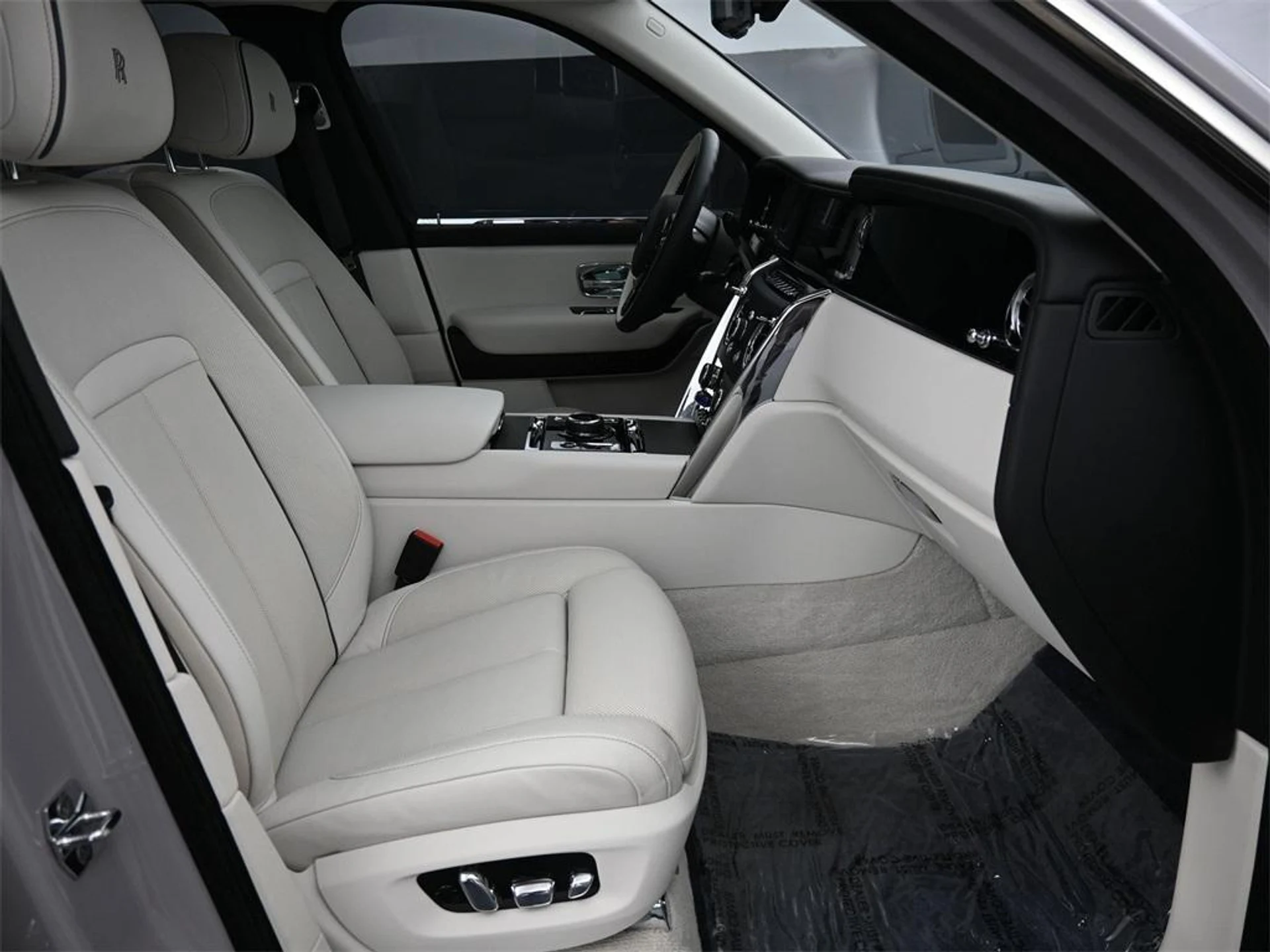 mph027_3355314162_L_Wev_Cw_PJR_Aa_HDUCC_4_X8hh_Awl_O3_A_a2277b9c8a