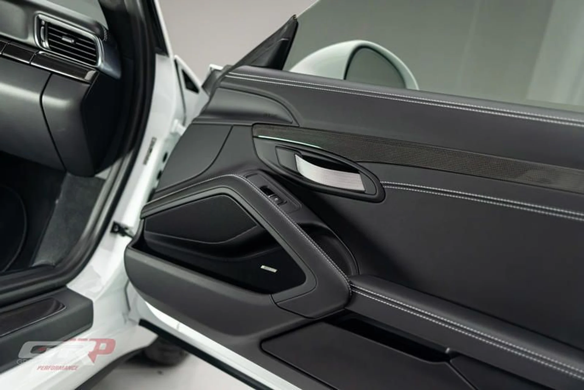 mph027_3355460637_F507_CEBF_C224_4805_9451_4879899_CDECE_831701b000