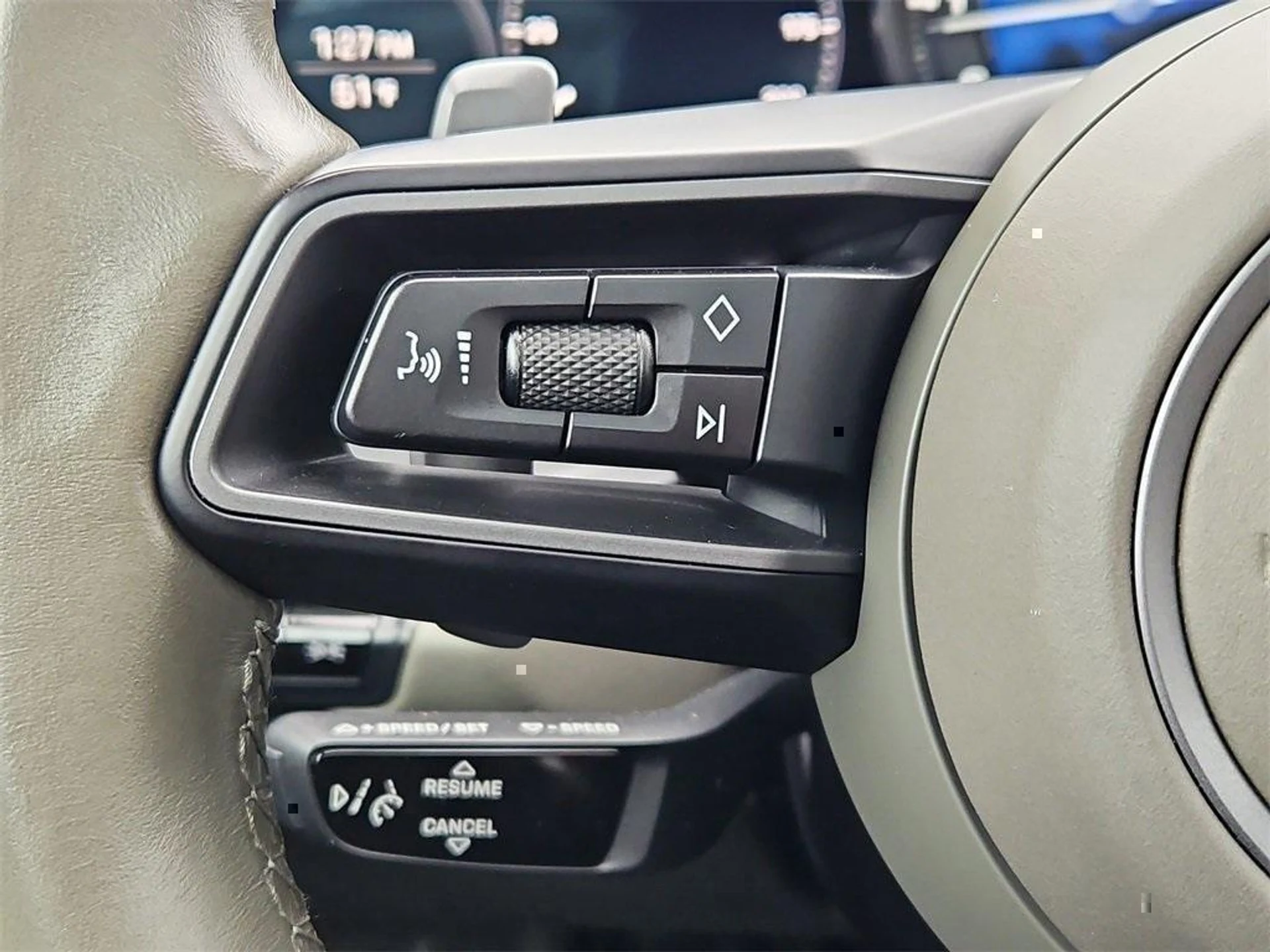 mph027_3358777287_EN_Ompn_CVO_Bd_Gc_YD_4s3j53vbk_Olk_b82d959d9c