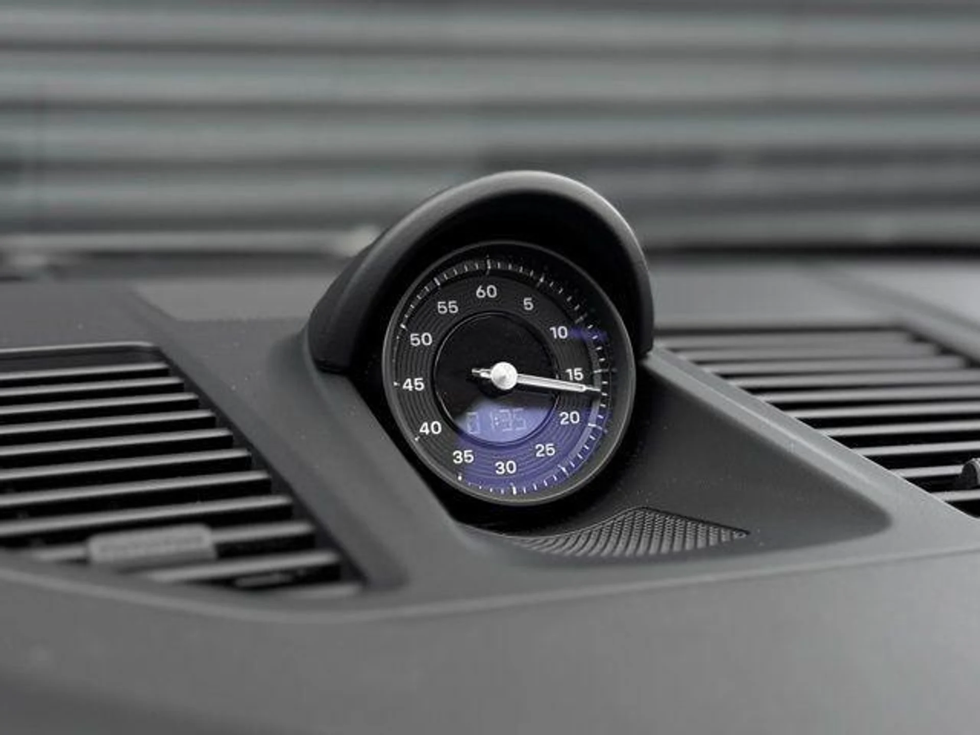 mph027_3363255364_v8_OO_Nd_R0j_P4xc_Qc9_Txc0c_0_J_Yn_U_81c73c231d