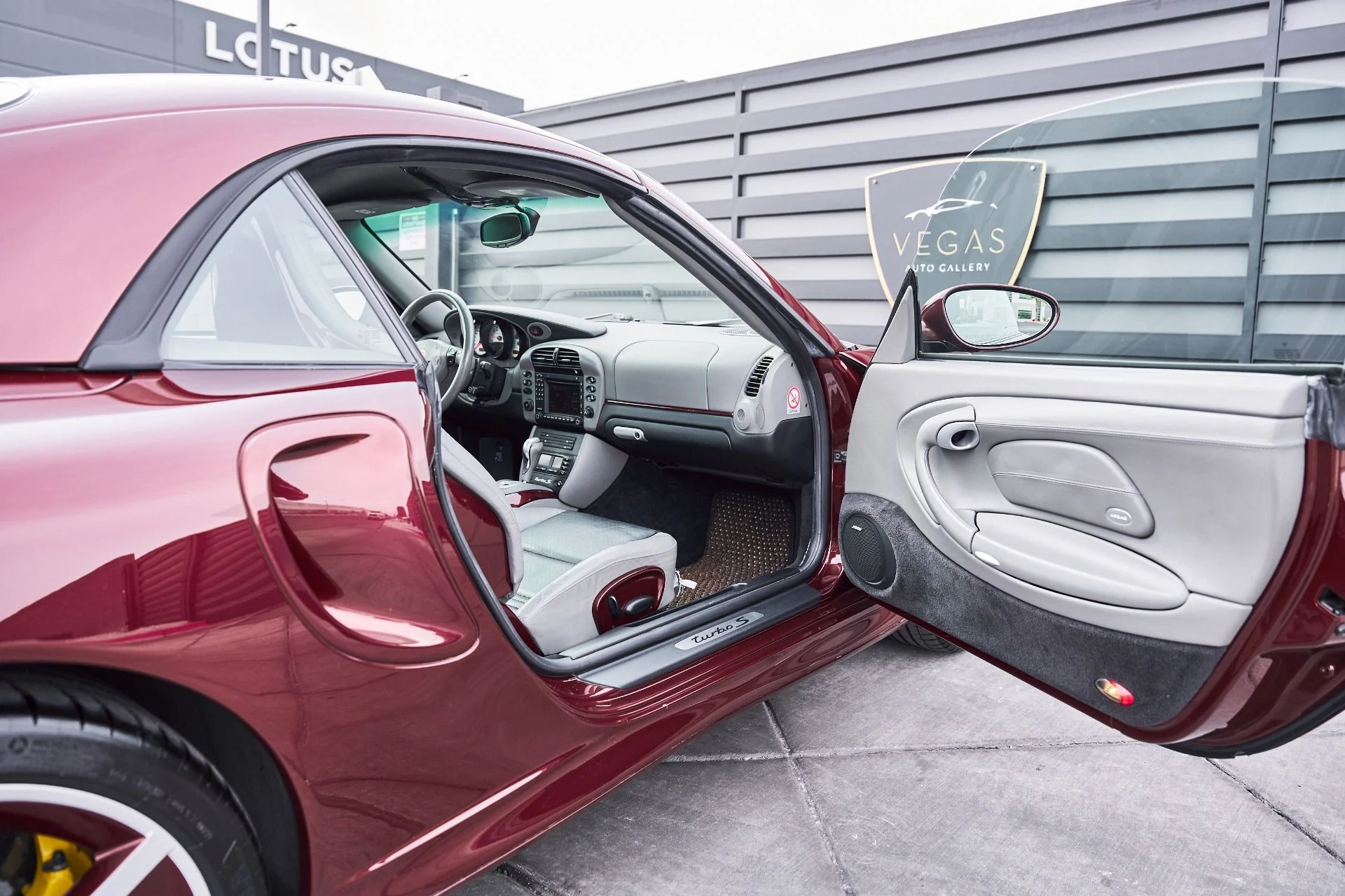 mph027_3365306984_Used_2005_Porsche_911_Turbo_S_1770864425_1434cfda85