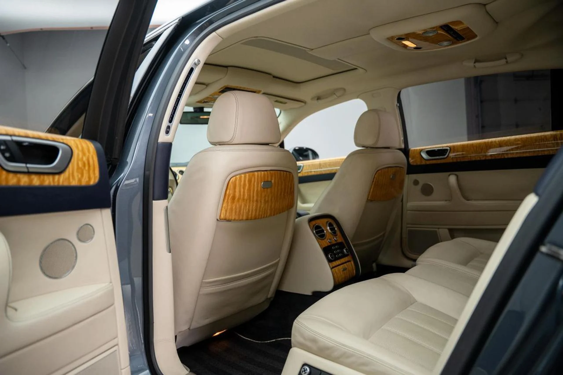 mph027_3373555758_6086d22c6c3695c6bd5b6e63509446db_3443e100e9