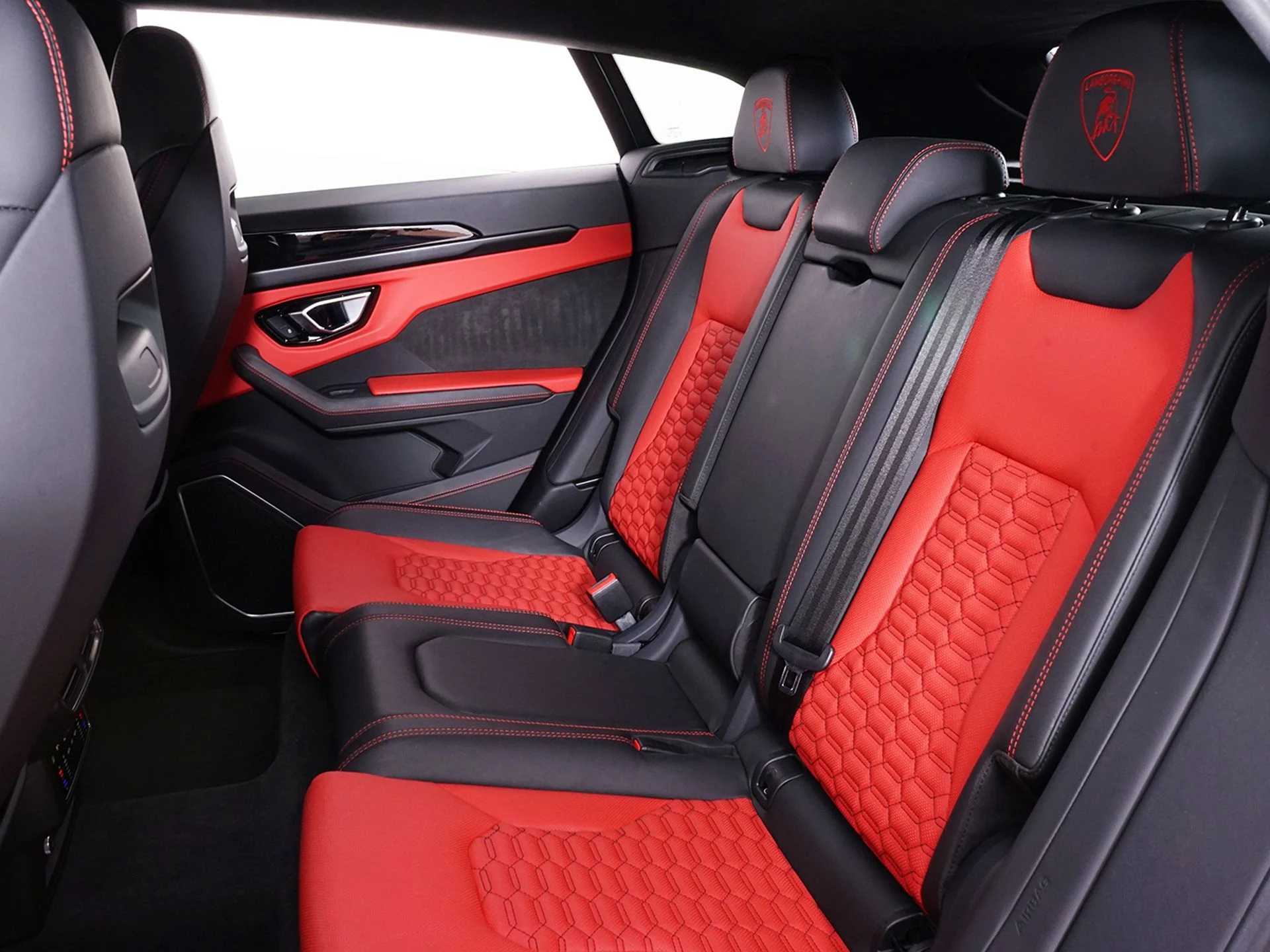 mph027_337937940_ed20950c555576f1af05da46c383d653x_88a57e4770