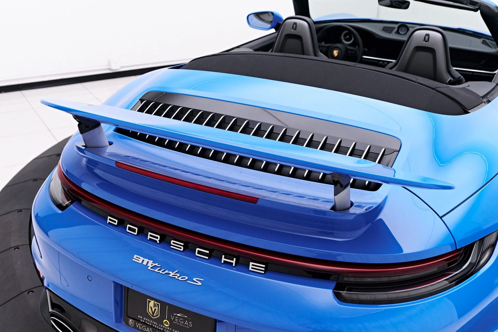 mph027_3384940191_Used_2023_Porsche_911_Turbo_S_1755219386_4706b35110