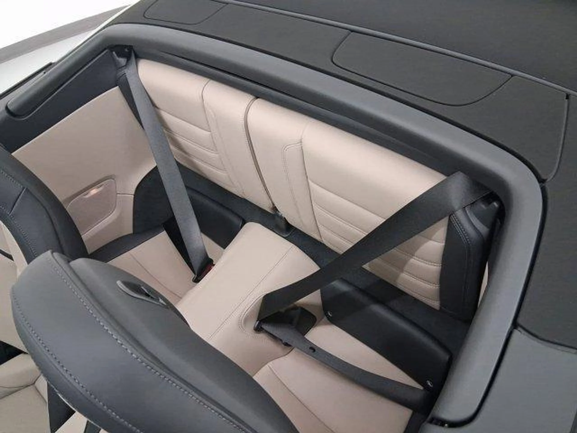 mph027_3385963664_Vc_PW_Ggm4x_Sw_HHX_4_H7_Rc_HRUZ_Xw_XE_a452624131