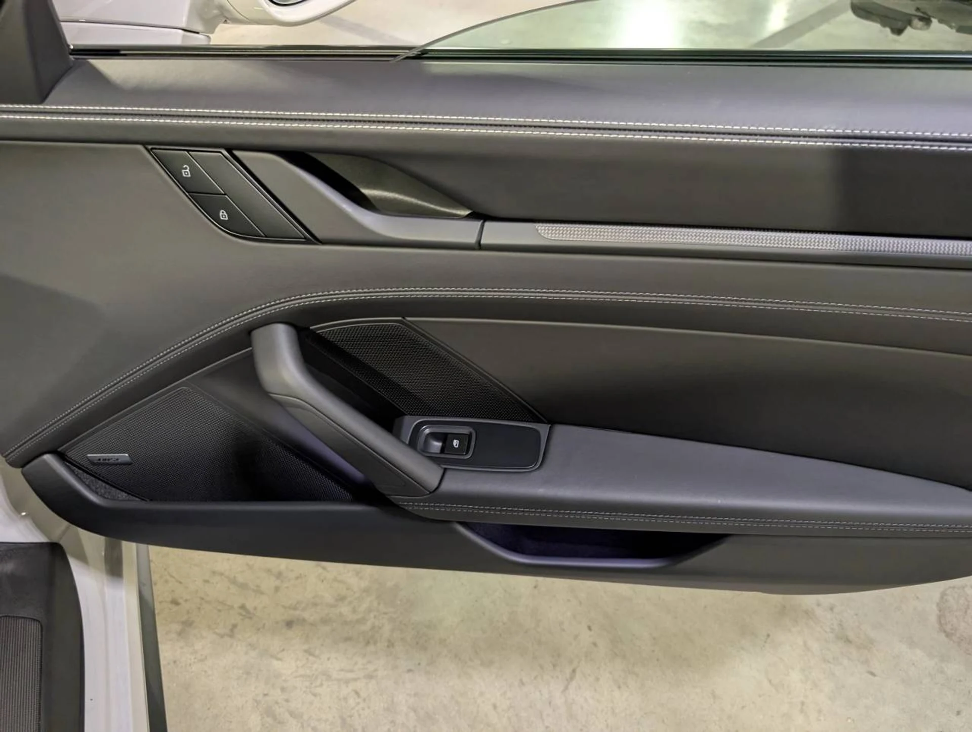 mph027_3387066742_ea532ab2e7a64c57e3e1eddfa858567fx_225e9937bf