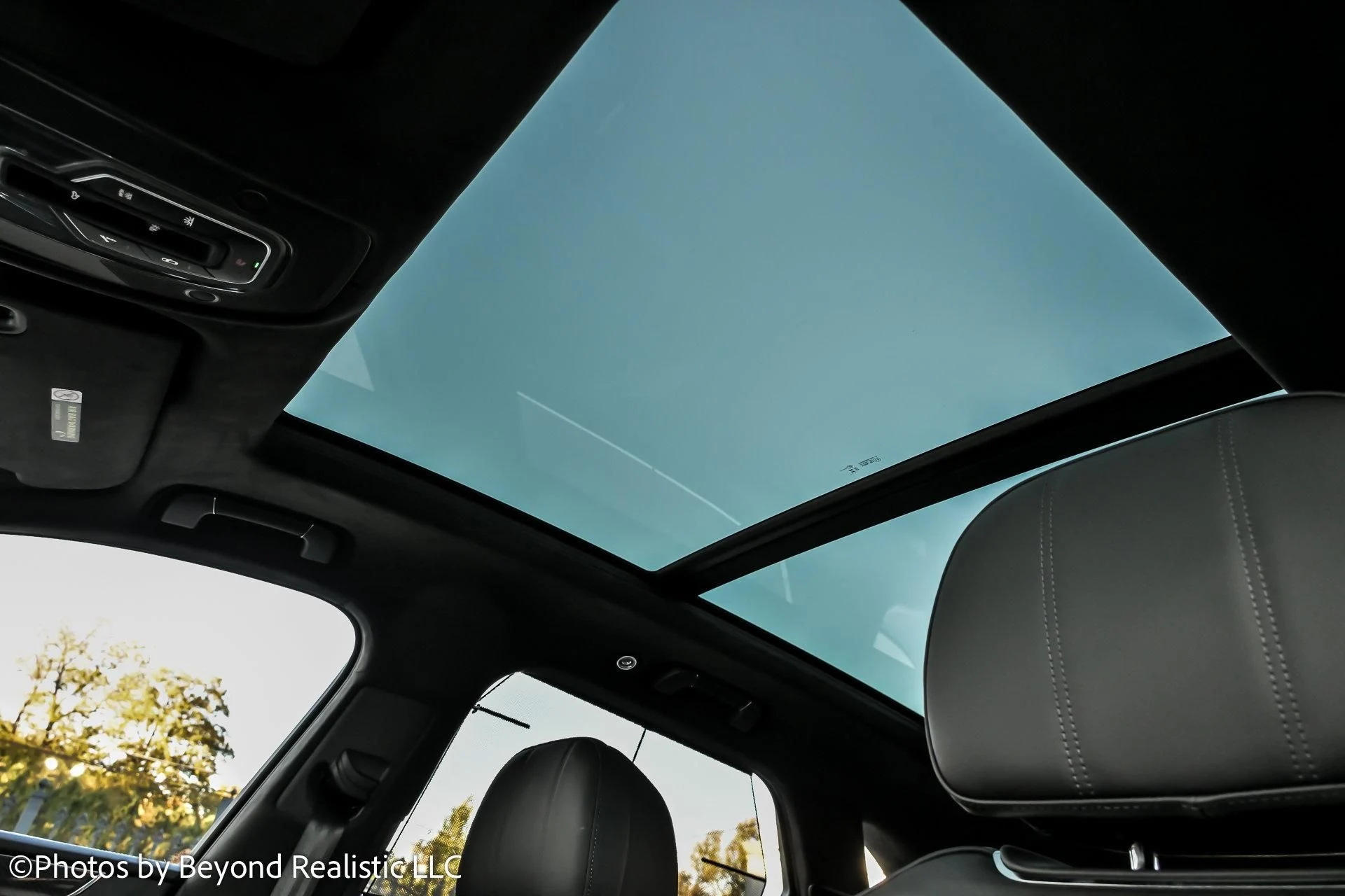 mph027_3387433593_Used_2024_Bentley_Bentayga_Azure_1762420098_f52339c623