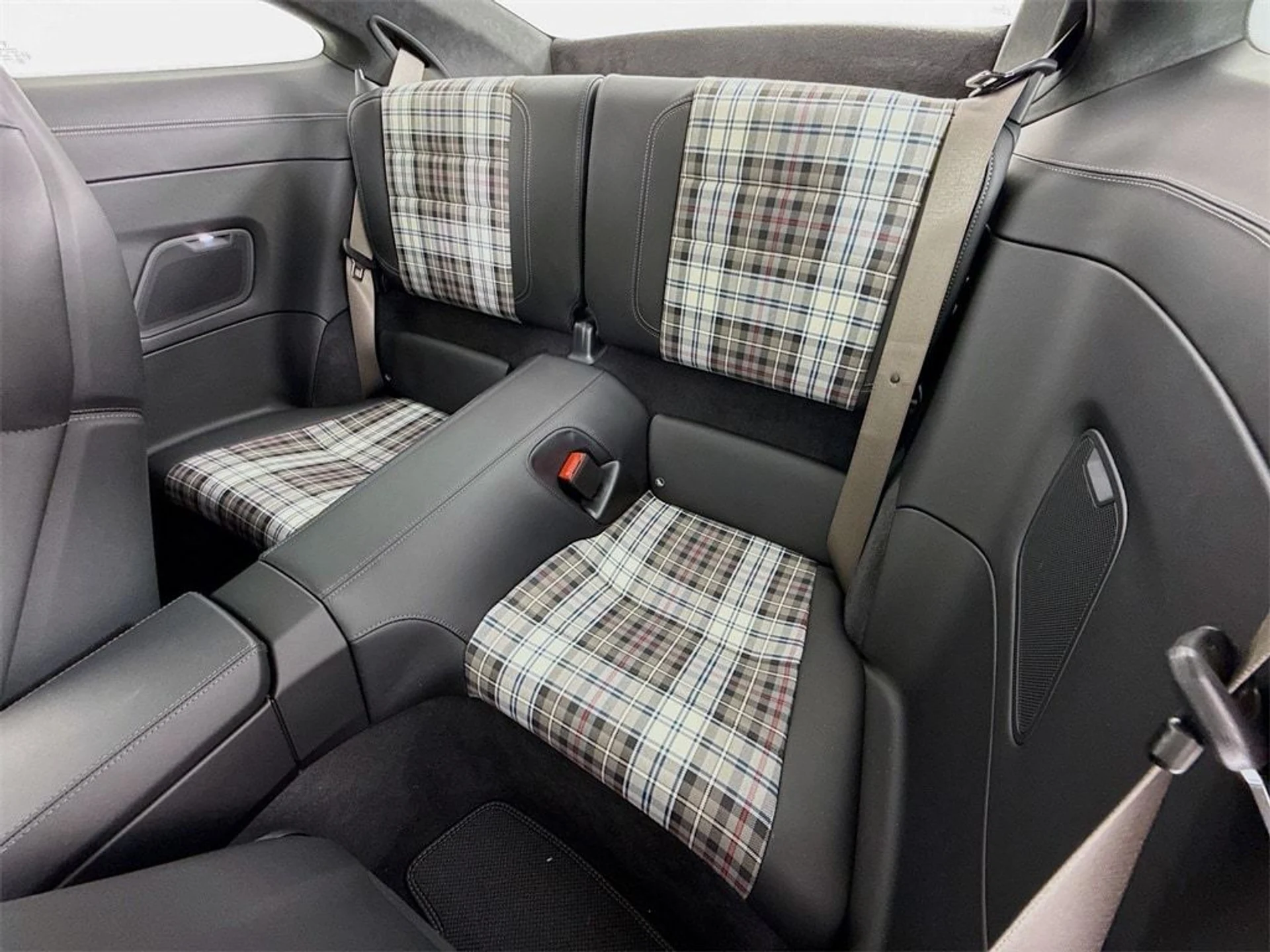 mph027_3399530643_851b470b9021874816937b2016166919x_aa9442c2fe