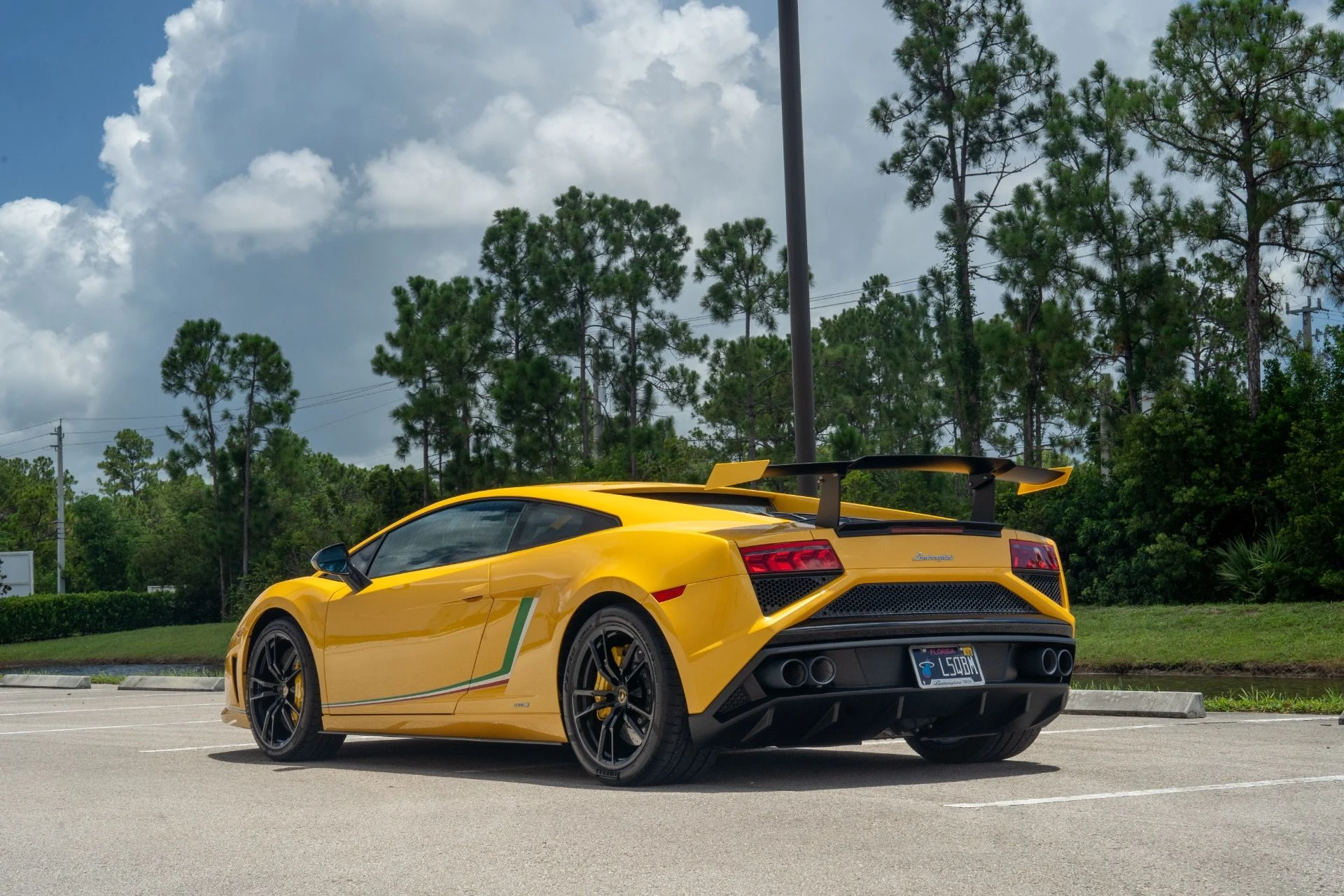 mph027_3404910354_Used_2014_Lamborghini_Gallardo_LP_570_4_Squadra_Corse_1755029618_a5c21f592b