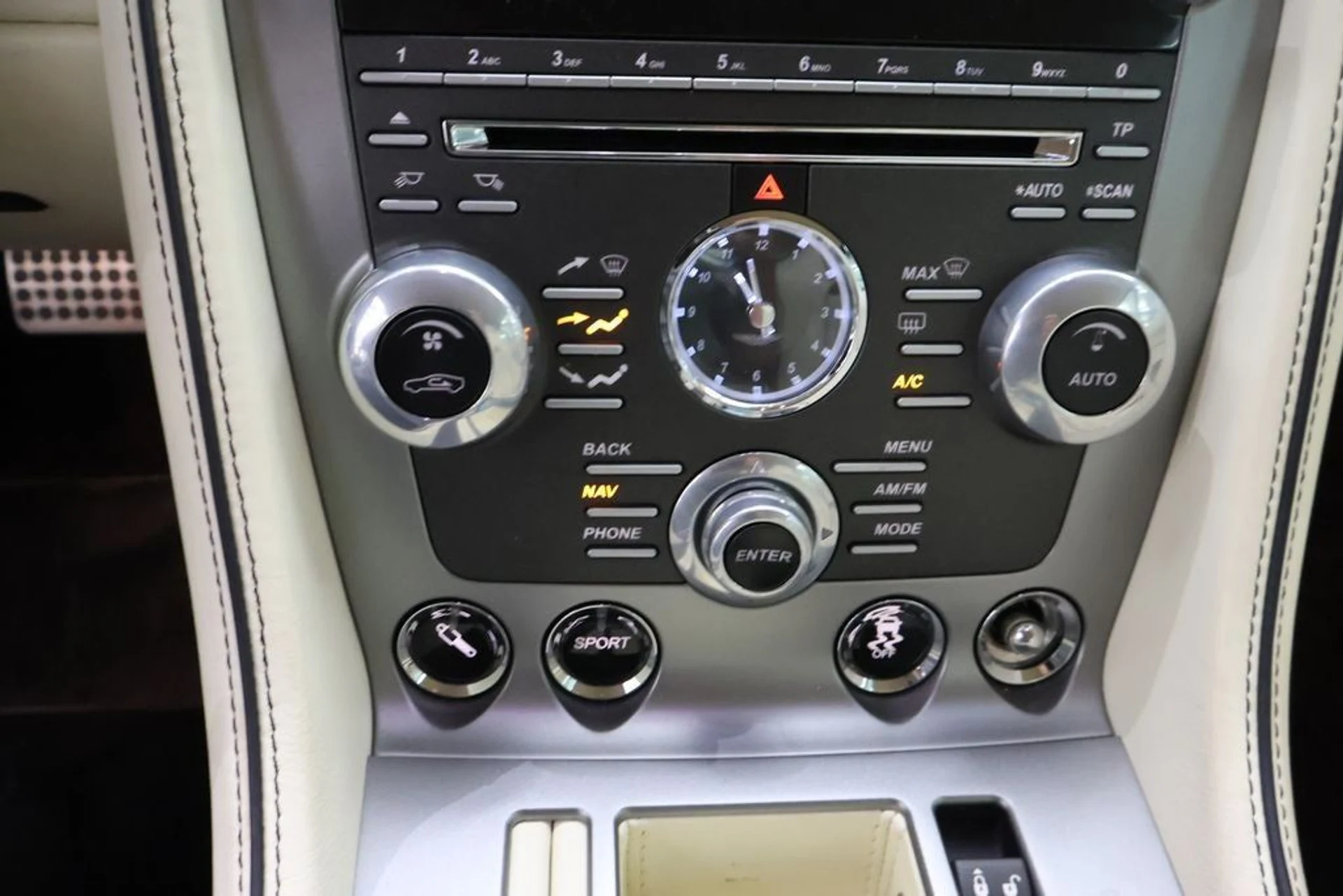 mph027_3409259867_28_de0c4c995f