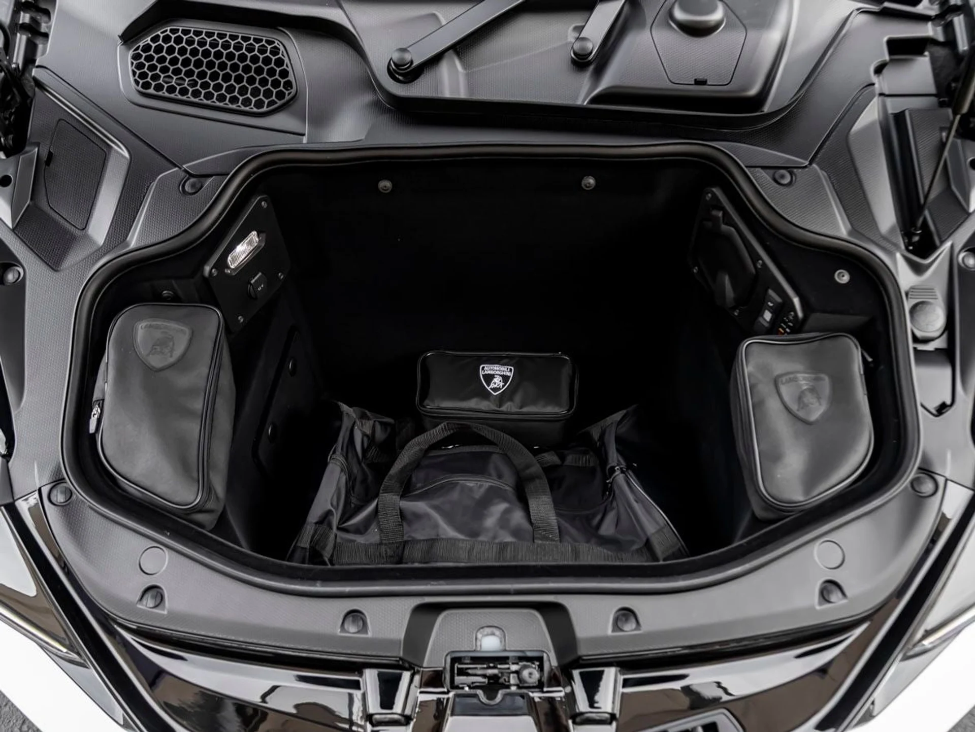 mph027_3409408587_28_921762b9a2