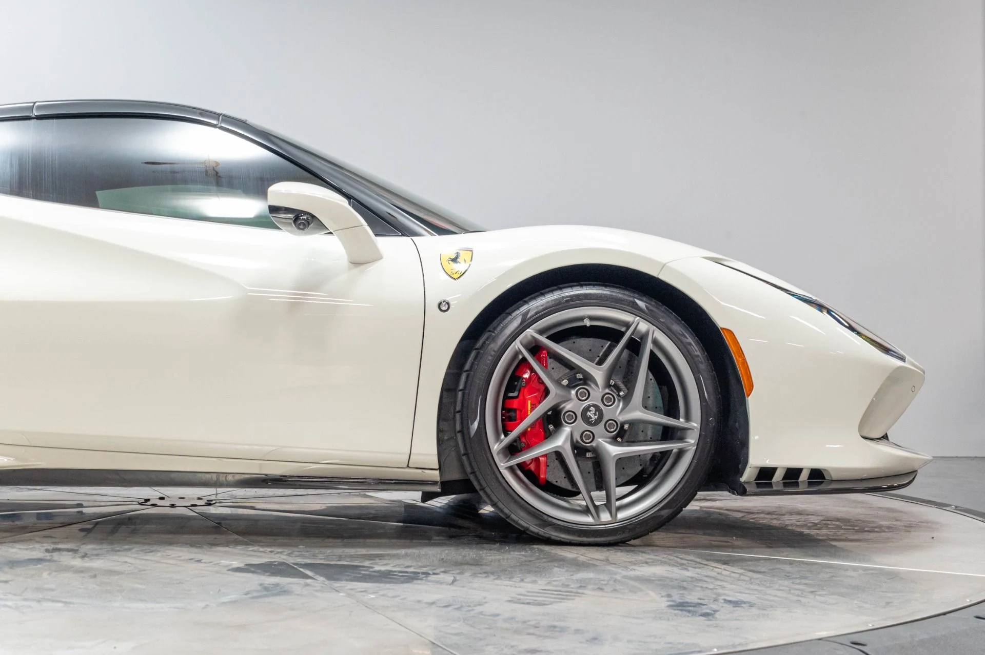 mph027_34095559_Used_2021_Ferrari_F8_Spider_Base_1786140447_b1d8f7e6ae