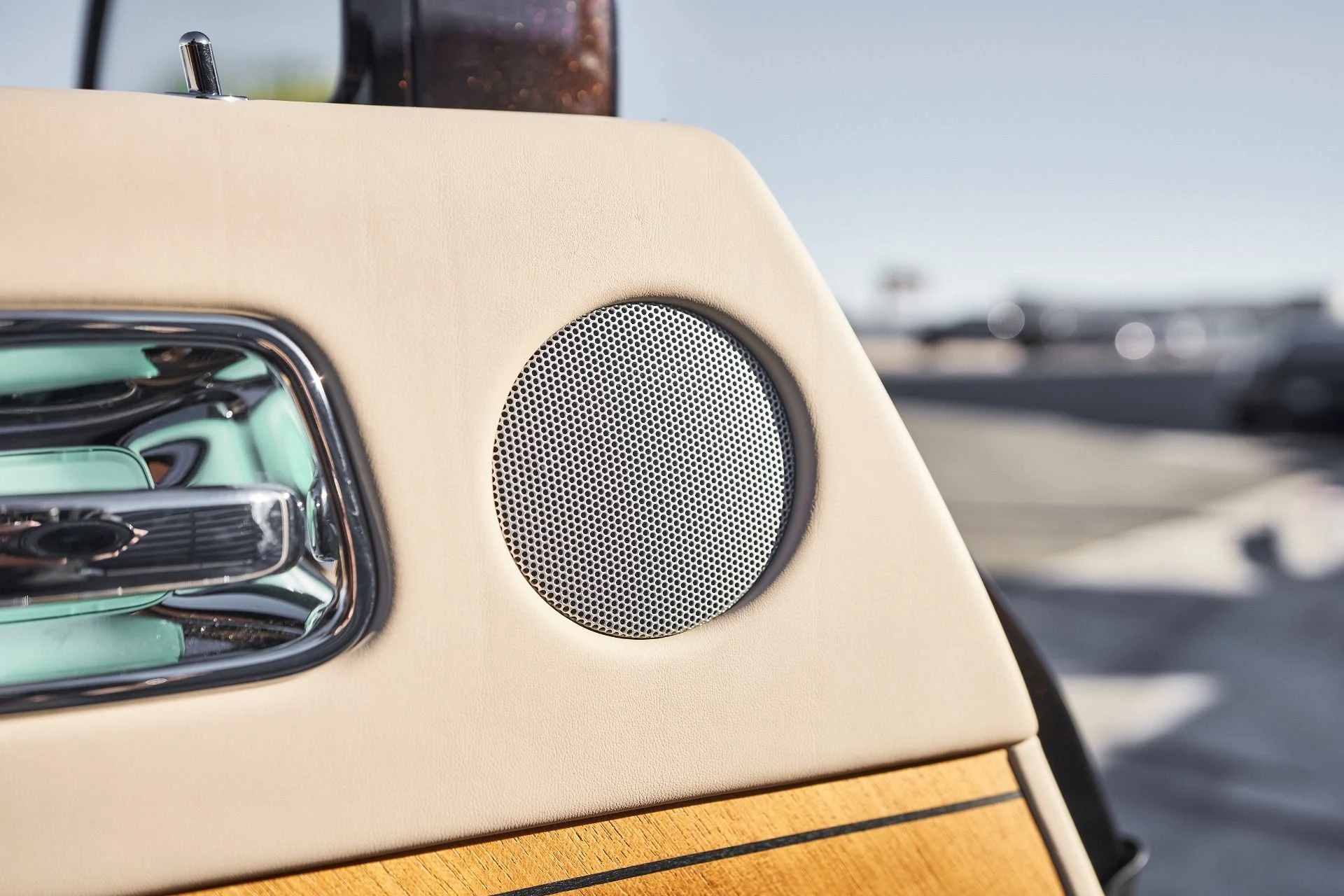 mph027_3414658661_Used_2020_Rolls_Royce_Dawn_Base_1762645810_522fed1321