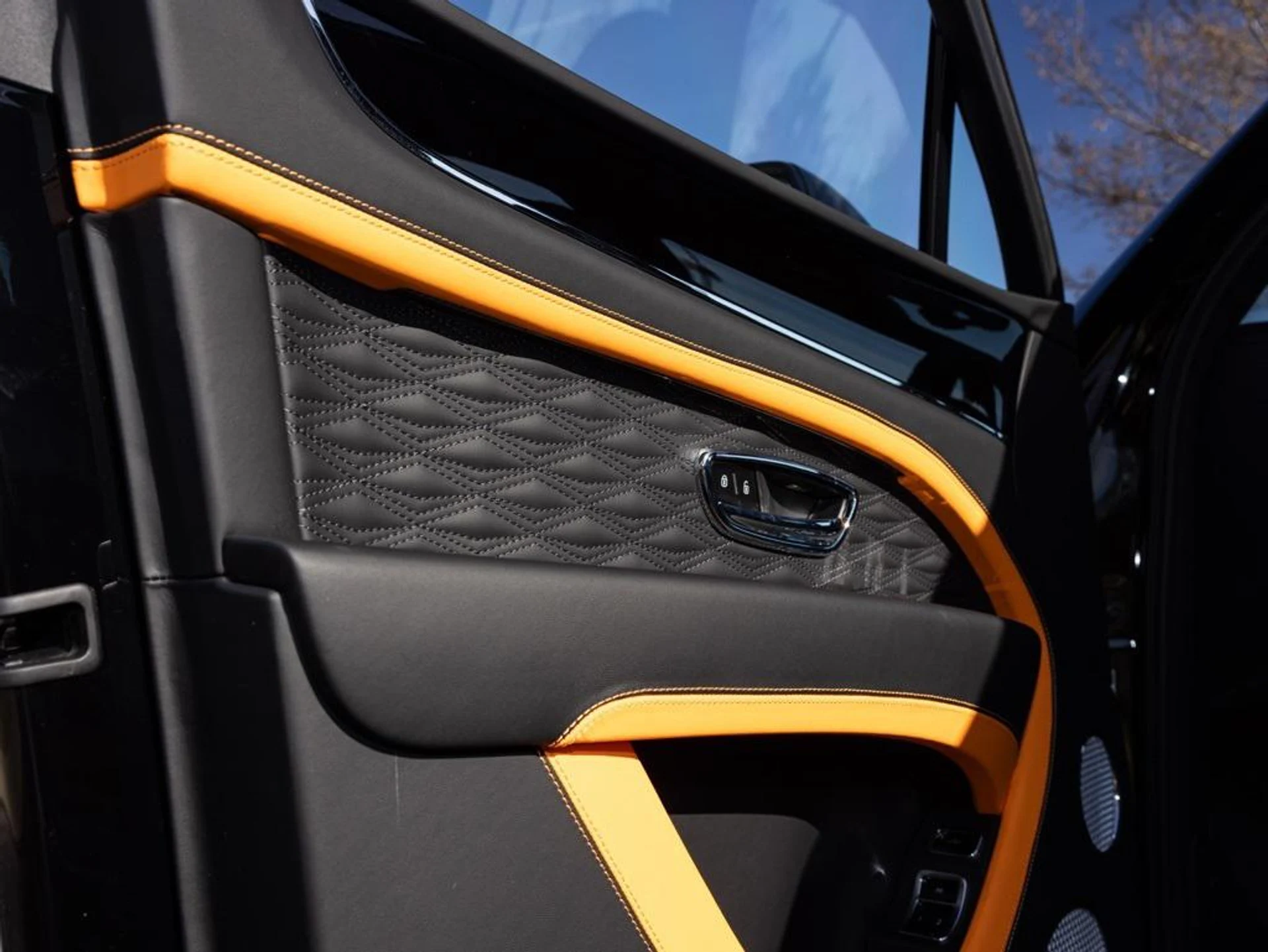 mph027_3420616428_480276648_69384758b4572ce7810abc08_bef7598746