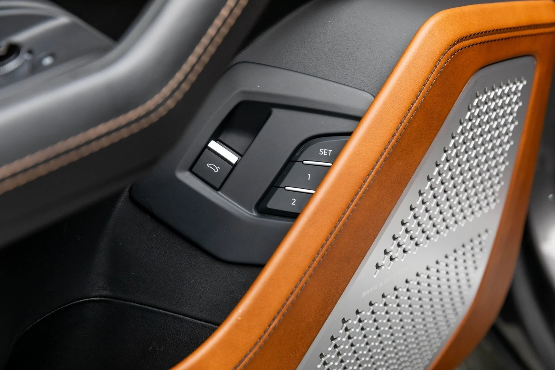 mph027_3428091917_28_d092254820