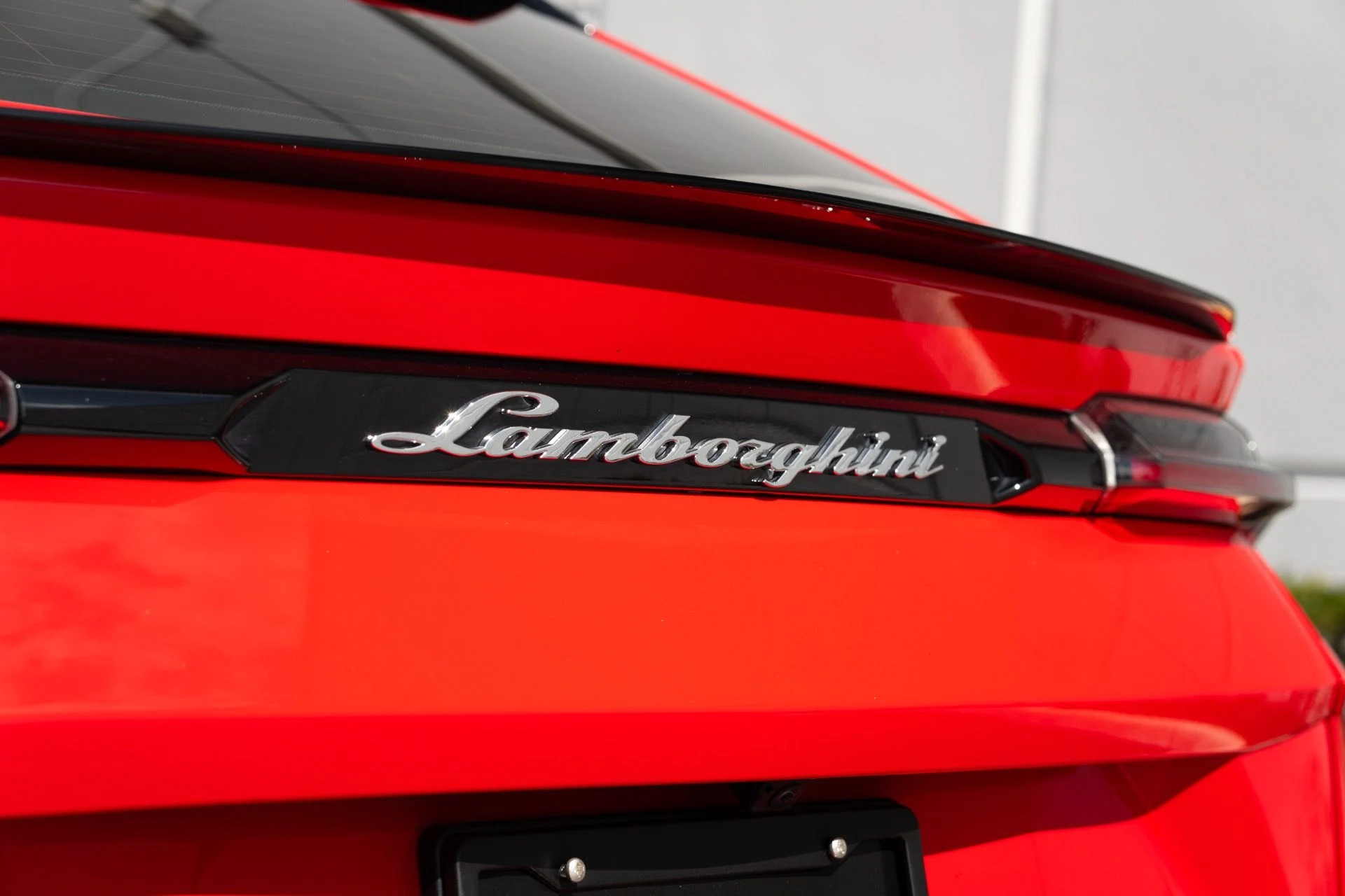 mph027_3430013318_Used_2023_Lamborghini_Urus_S_1771018679_c0170b6a88