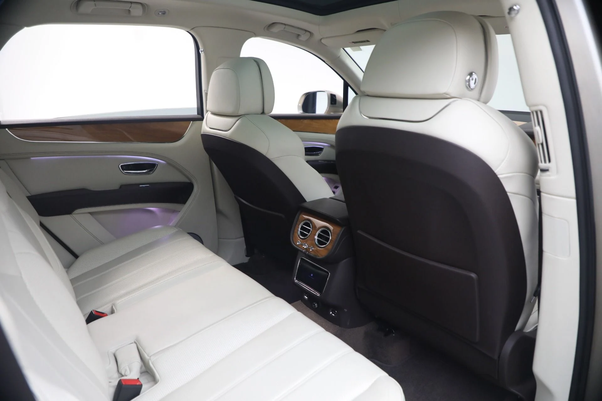 mph027_3430666286_Used_2021_Bentley_Bentayga_V8_1780783533_92bbbd8b62