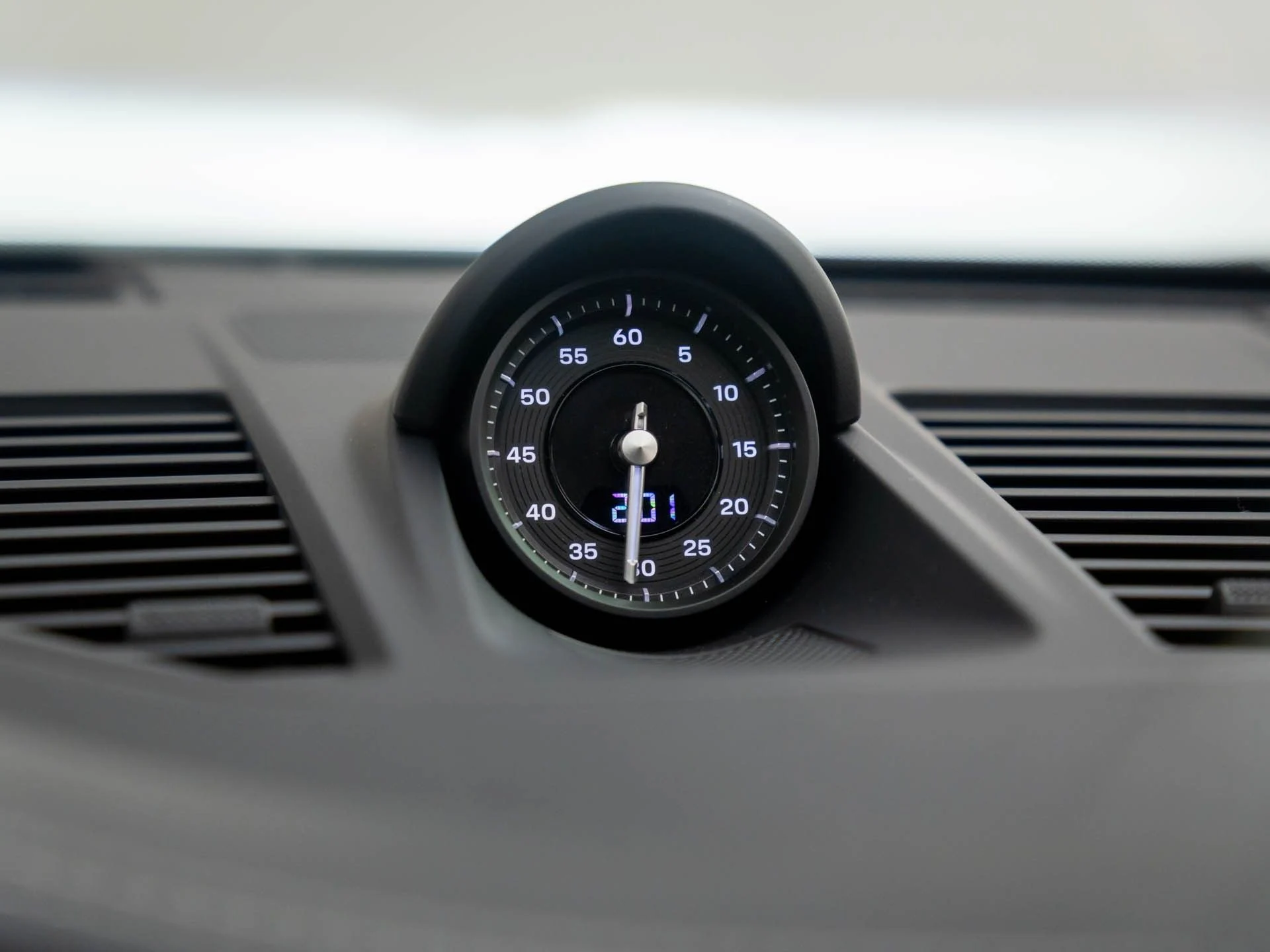 mph027_3443995778_dd89b7949d4bf995bdef55ec3511ed5cx_4963989027