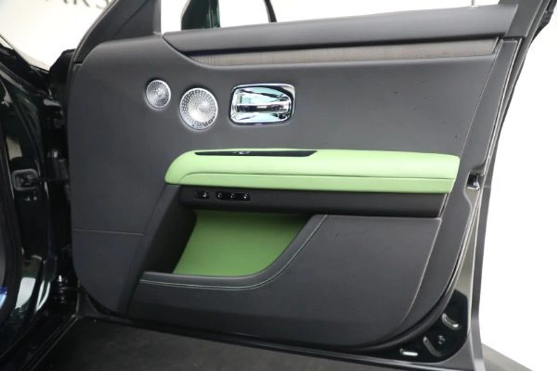 mph027_3445753784_Used_2026_Rolls_Royce_Ghost_e5570f952e